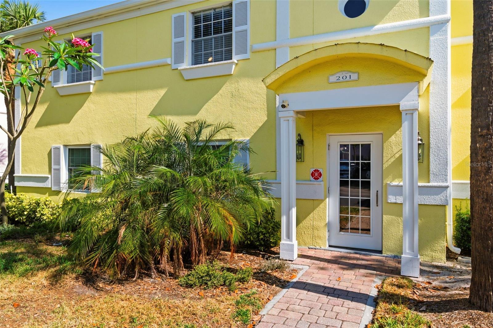 Image 2 of 67 For 201 Pompano Drive Se C Furnishe