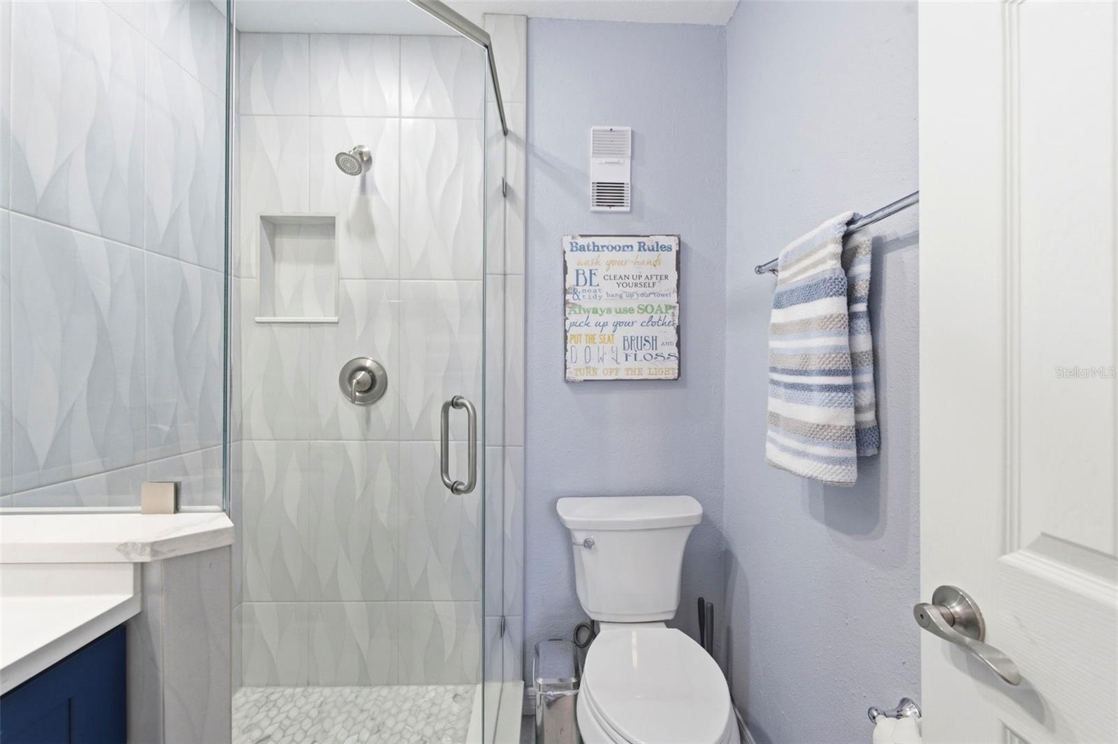 Image 24 of 67 For 201 Pompano Drive Se C Furnishe