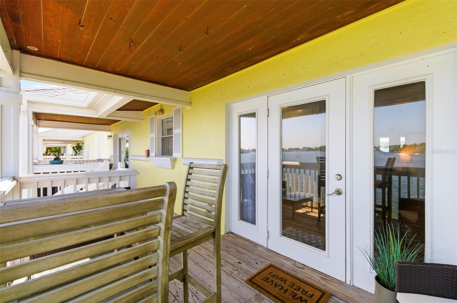 Image 33 of 67 For 201 Pompano Drive Se C Furnishe