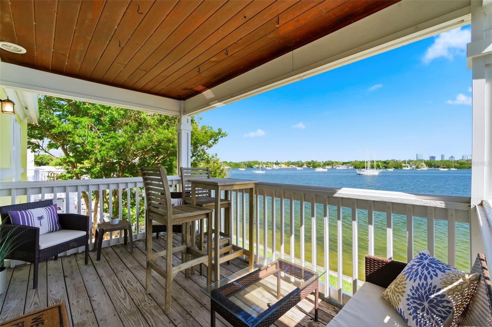 Image 34 of 67 For 201 Pompano Drive Se C Furnishe
