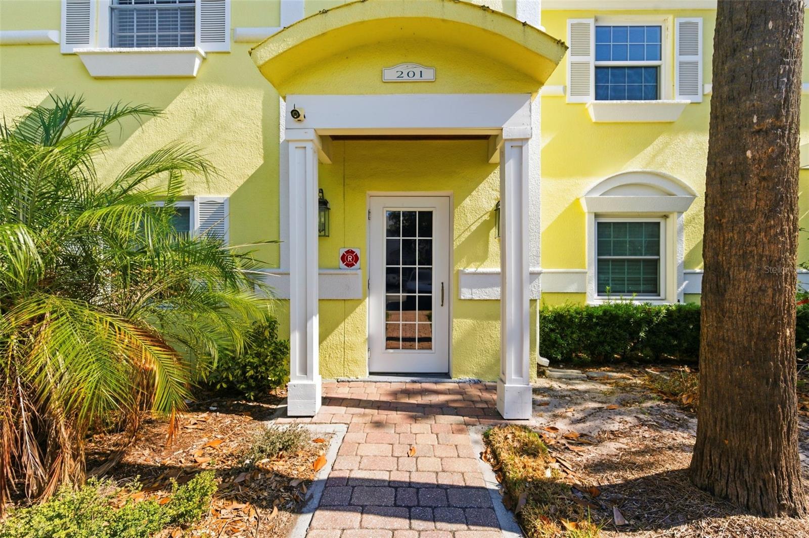 Image 38 of 67 For 201 Pompano Drive Se C Furnishe