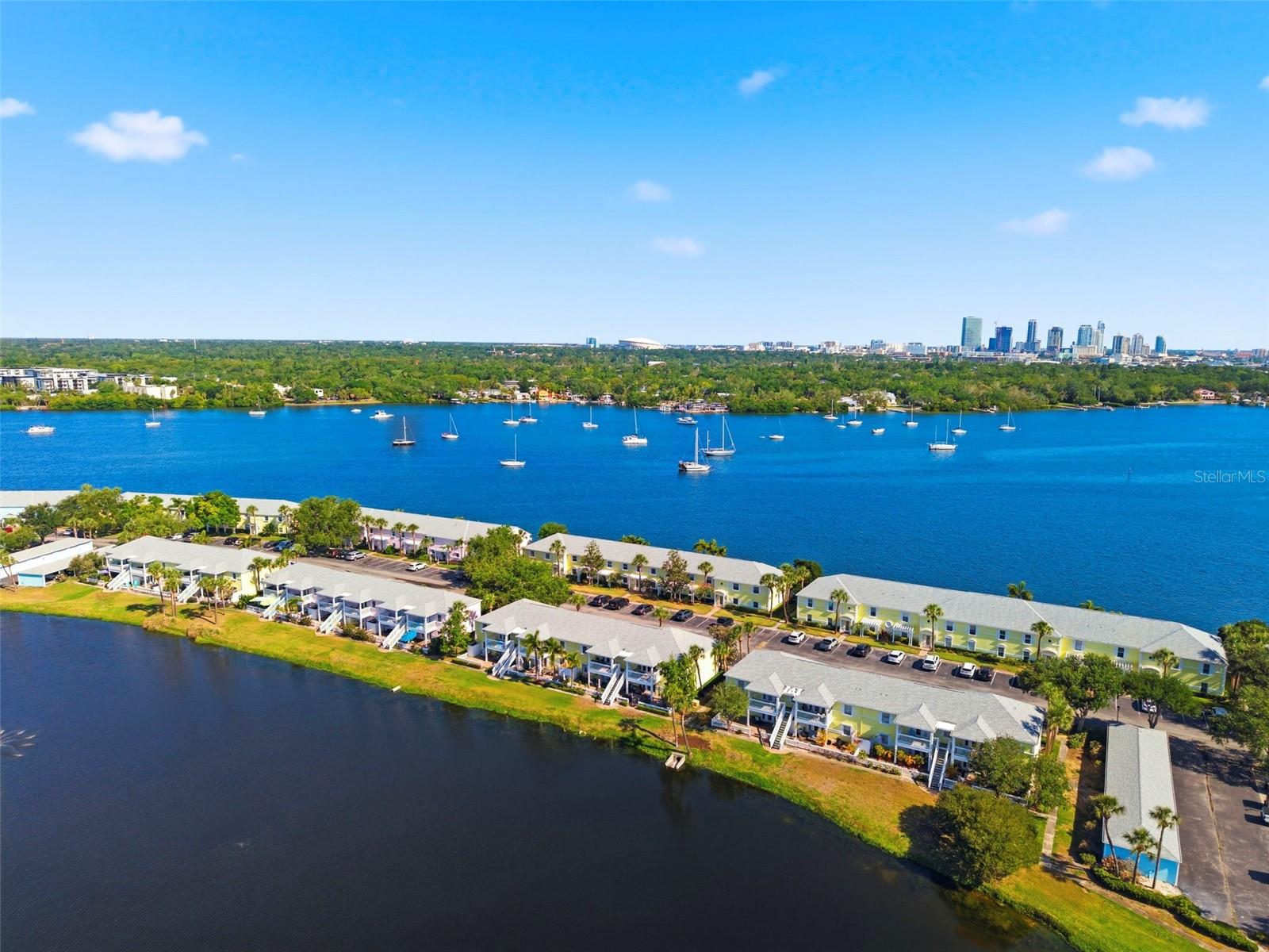Image 60 of 67 For 201 Pompano Drive Se C Furnishe