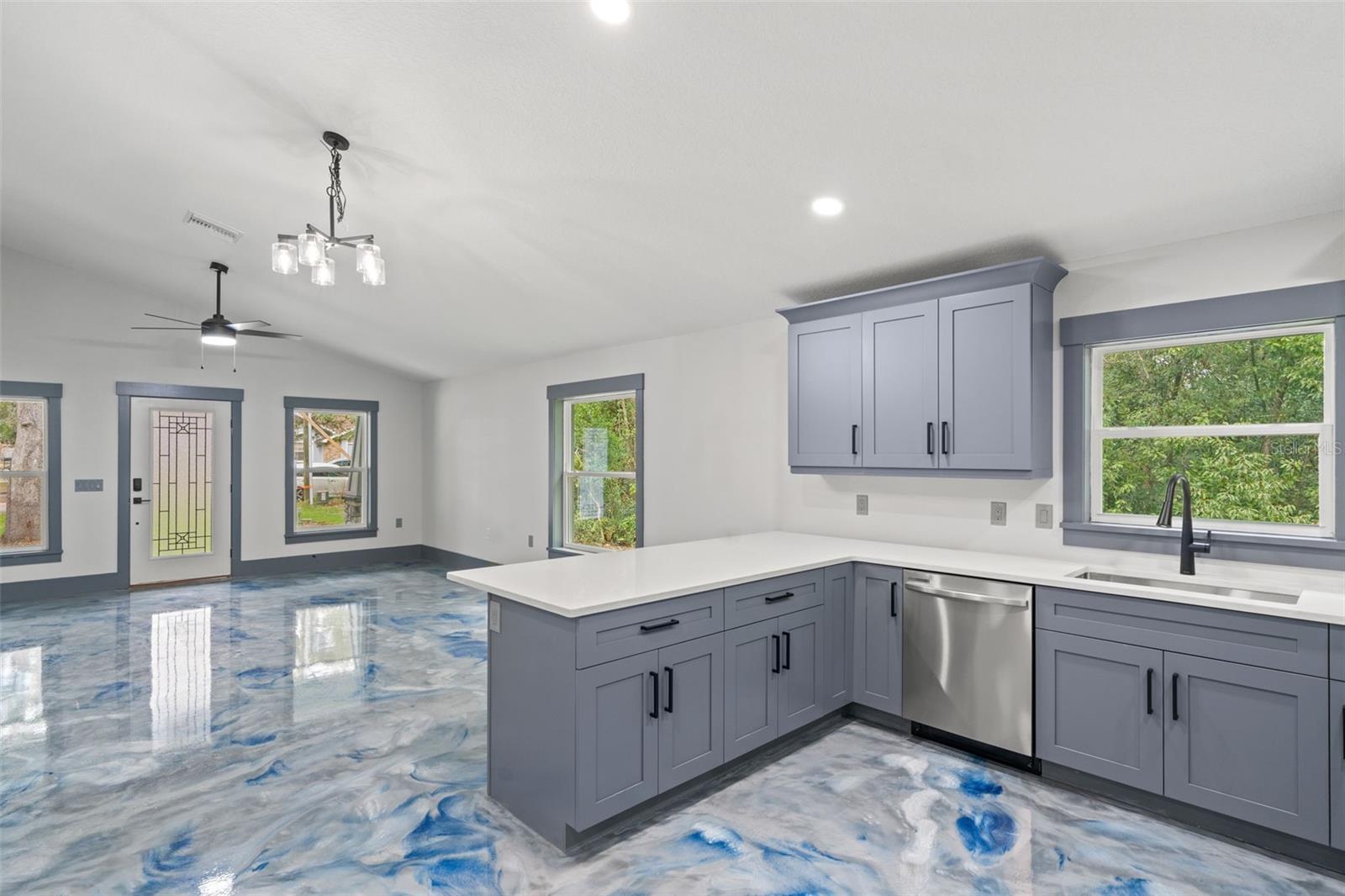 Image 3 of 15 For 478 Lincoln Avenue