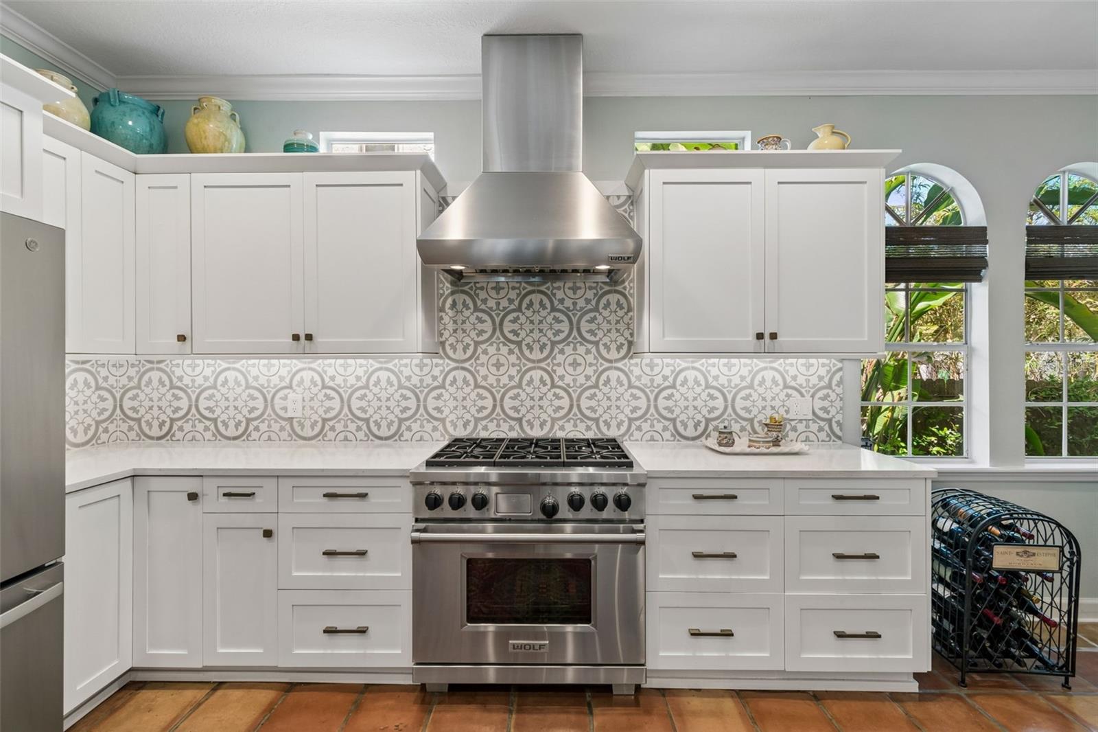 Listing photo id 17 for 2941 Bayshore Court