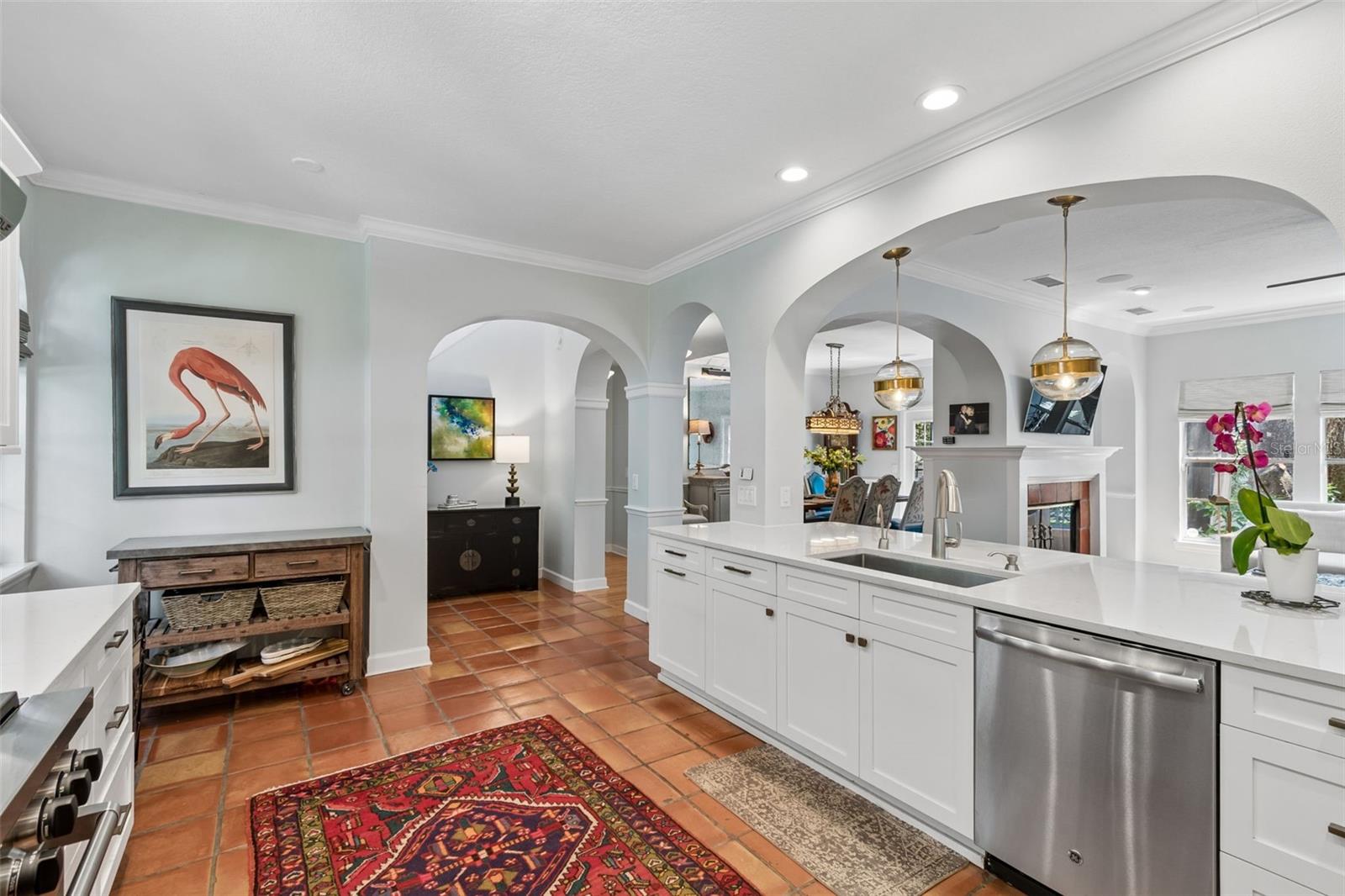 Listing photo id 18 for 2941 Bayshore Court