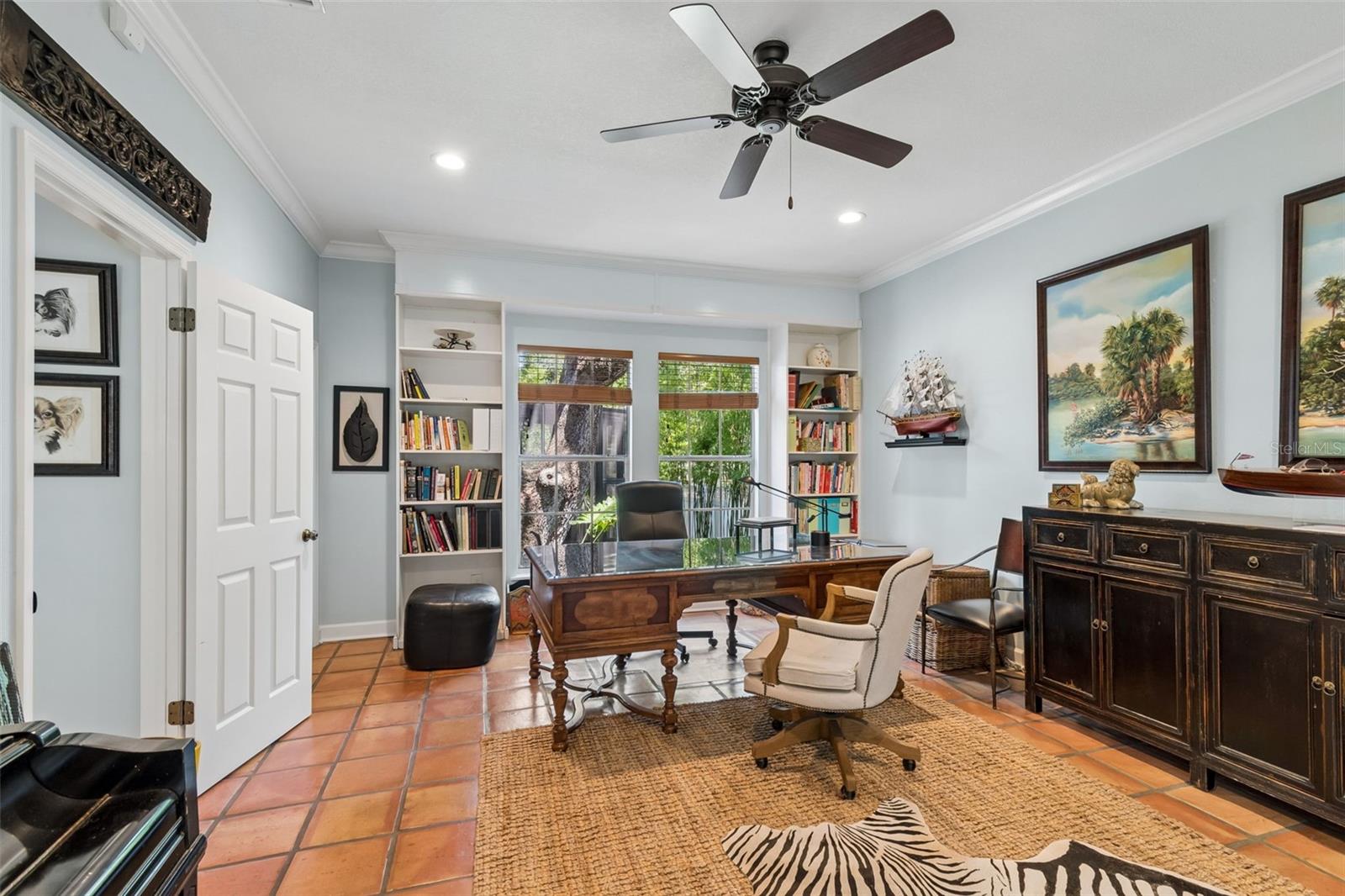 Listing photo id 21 for 2941 Bayshore Court