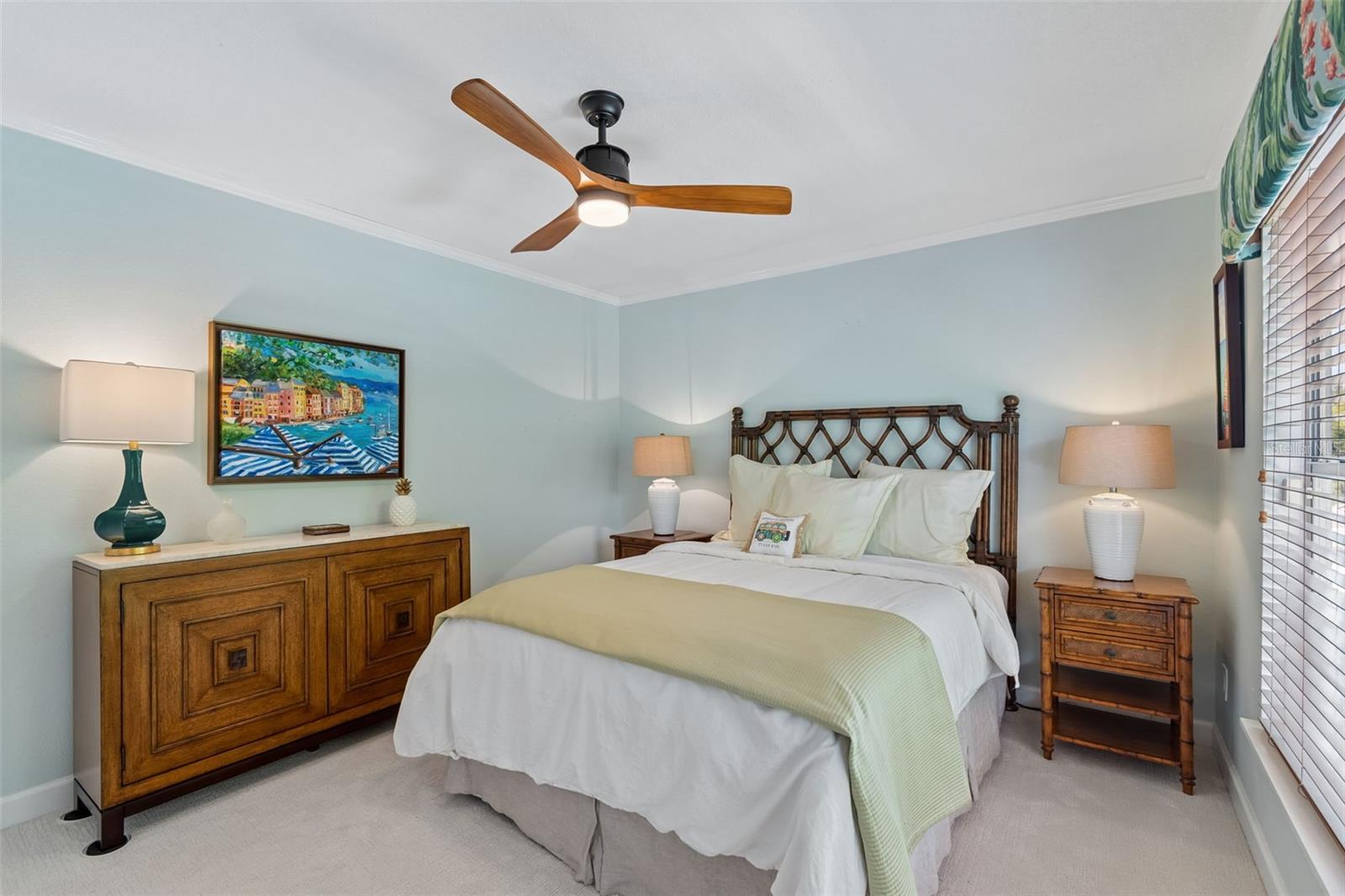 Listing photo id 28 for 2941 Bayshore Court