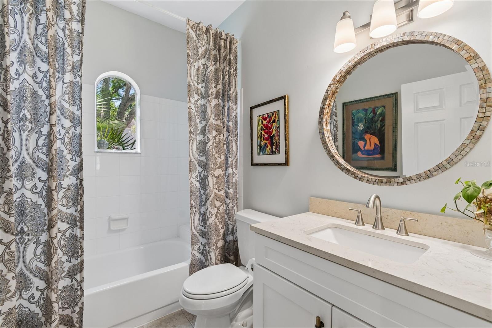 Listing photo id 32 for 2941 Bayshore Court
