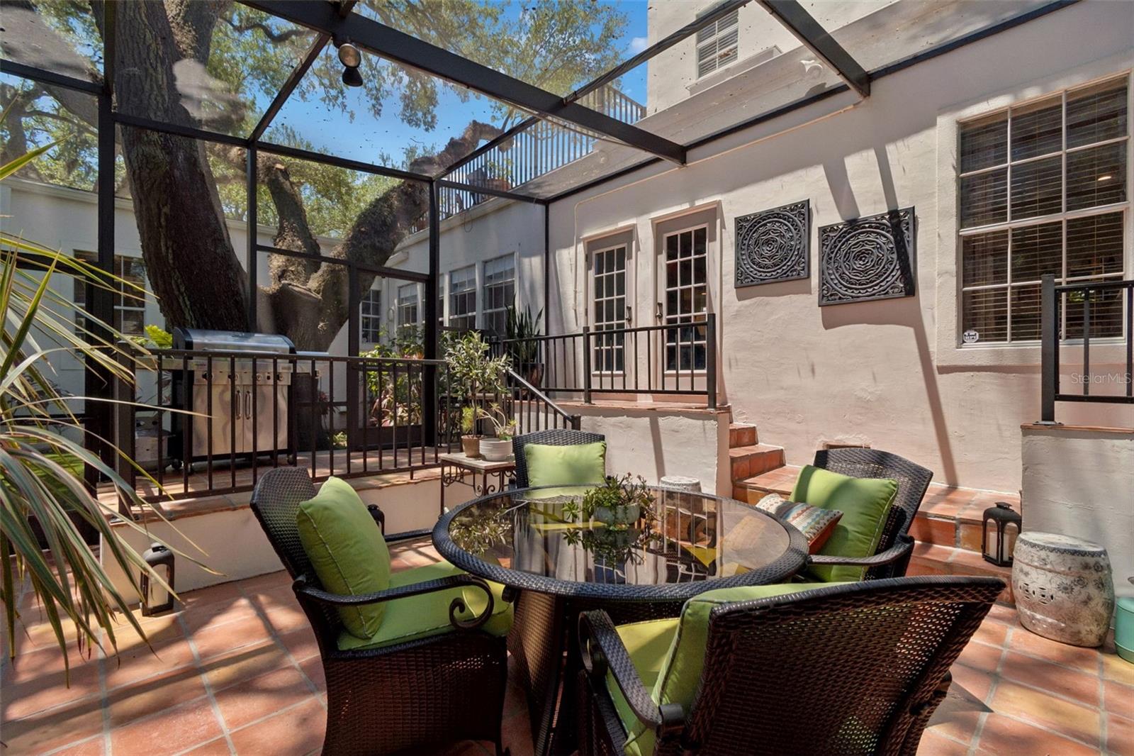Listing photo id 38 for 2941 Bayshore Court