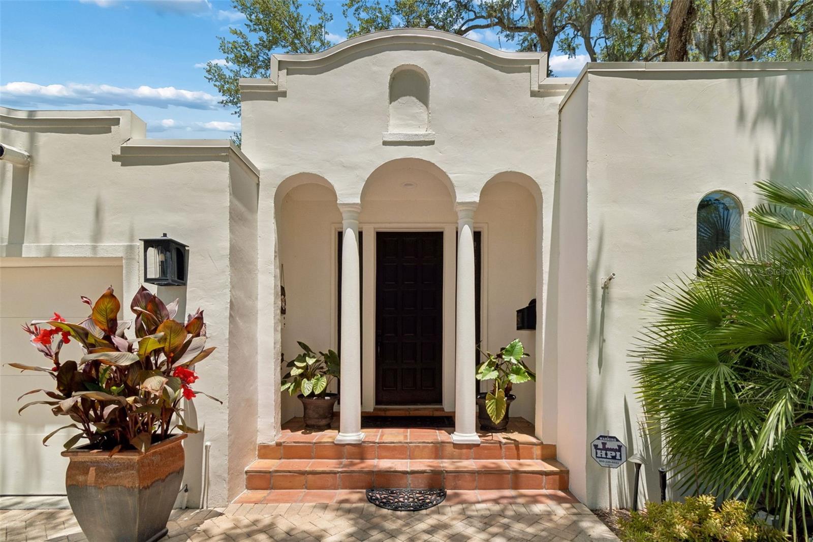 Listing photo id 6 for 2941 Bayshore Court