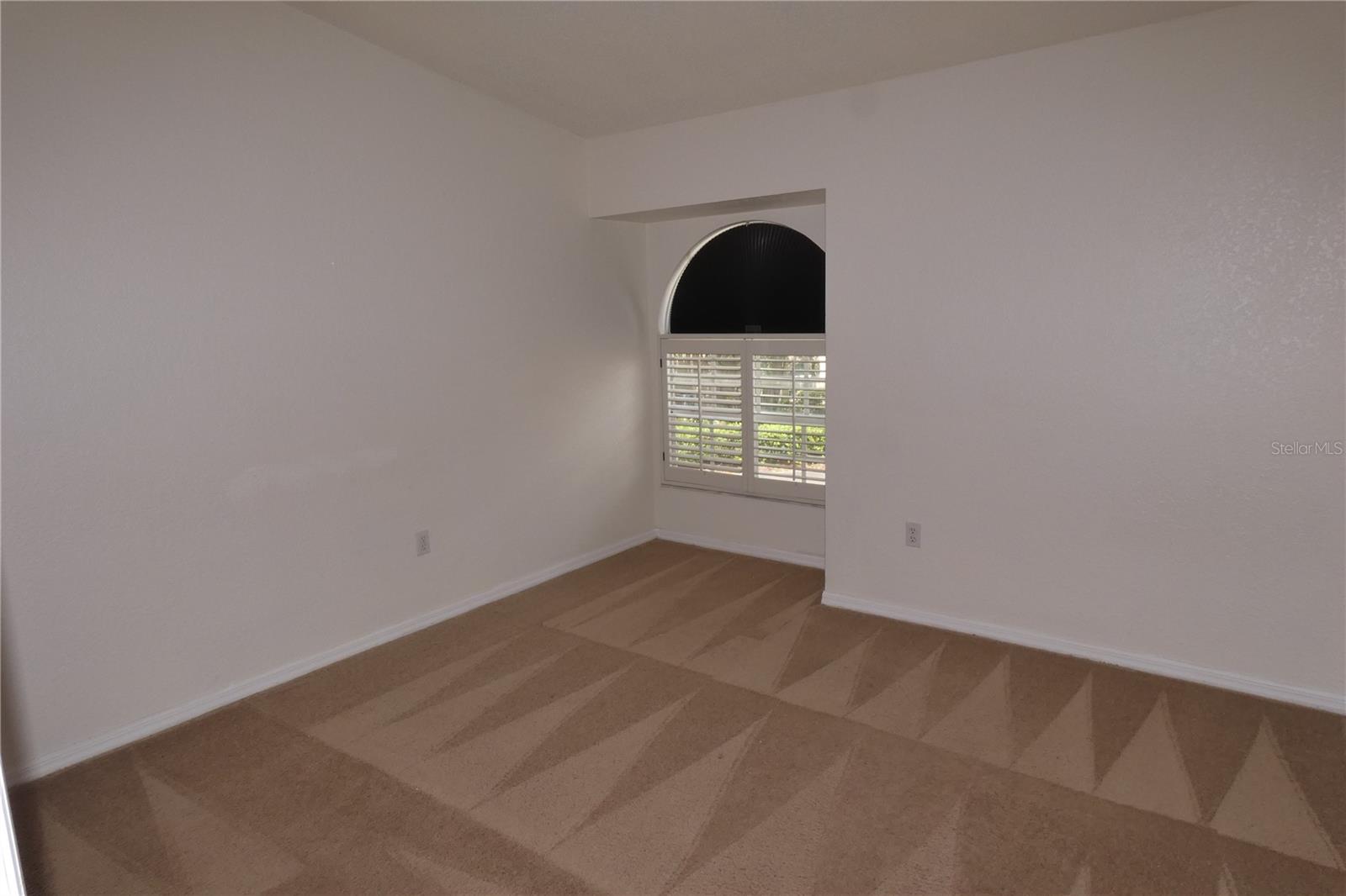 Image 14 of 22 For 617 Segovia Court Ne