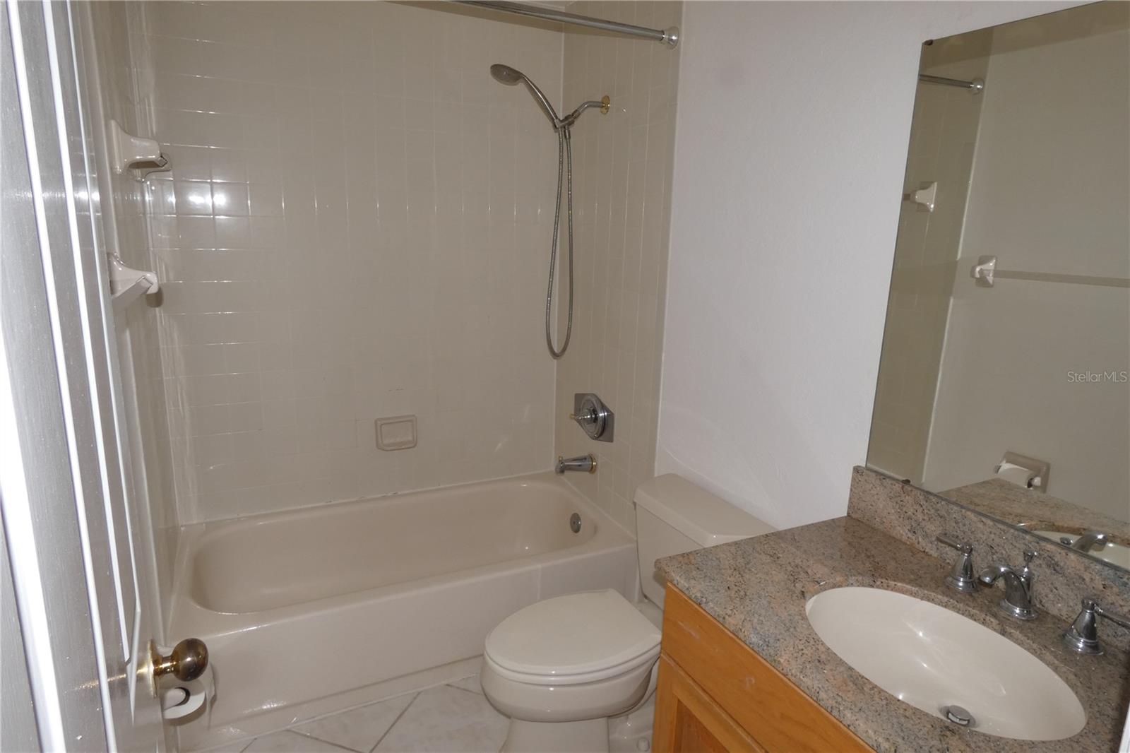 Image 18 of 22 For 617 Segovia Court Ne