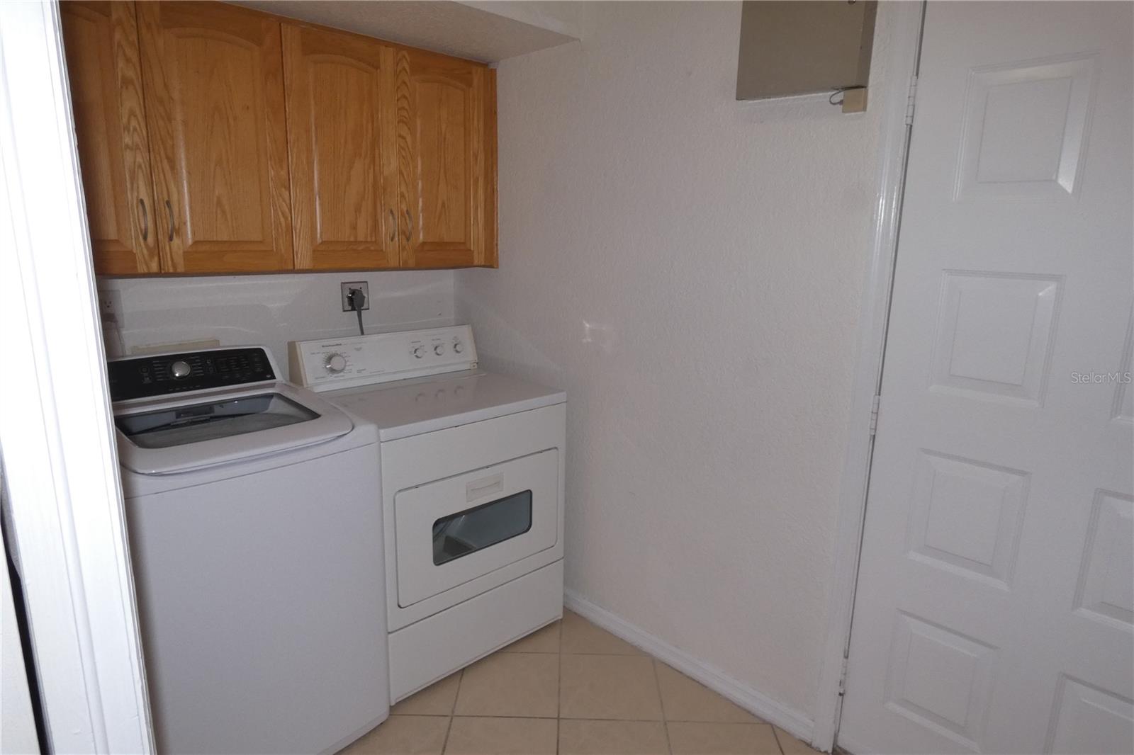 Image 19 of 22 For 617 Segovia Court Ne