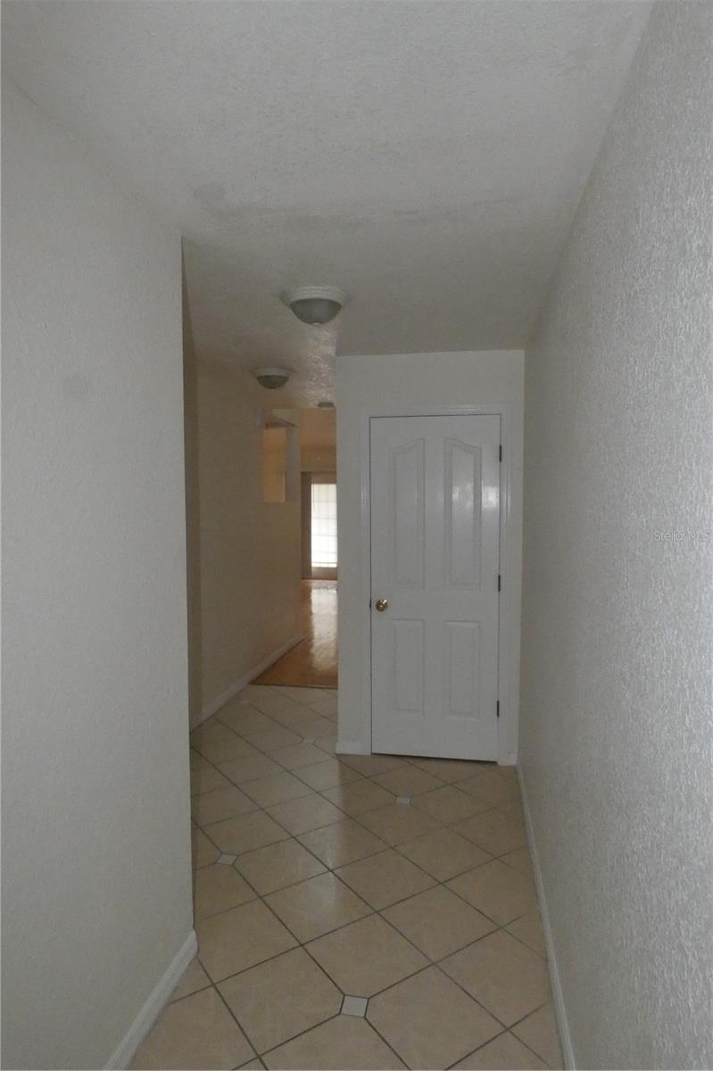 Image 4 of 22 For 617 Segovia Court Ne