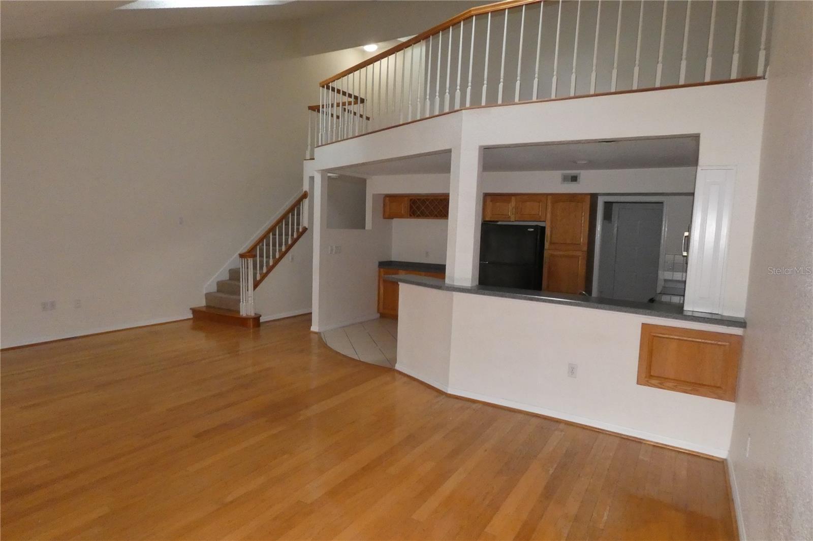 Image 8 of 22 For 617 Segovia Court Ne