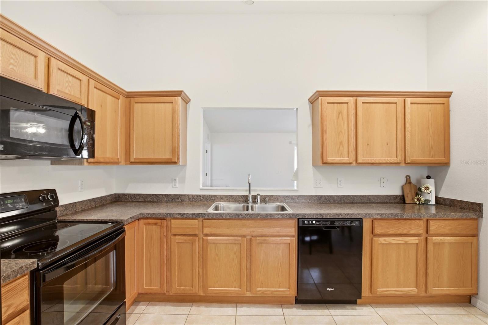 Image 13 of 46 For 1427 Crossview Street