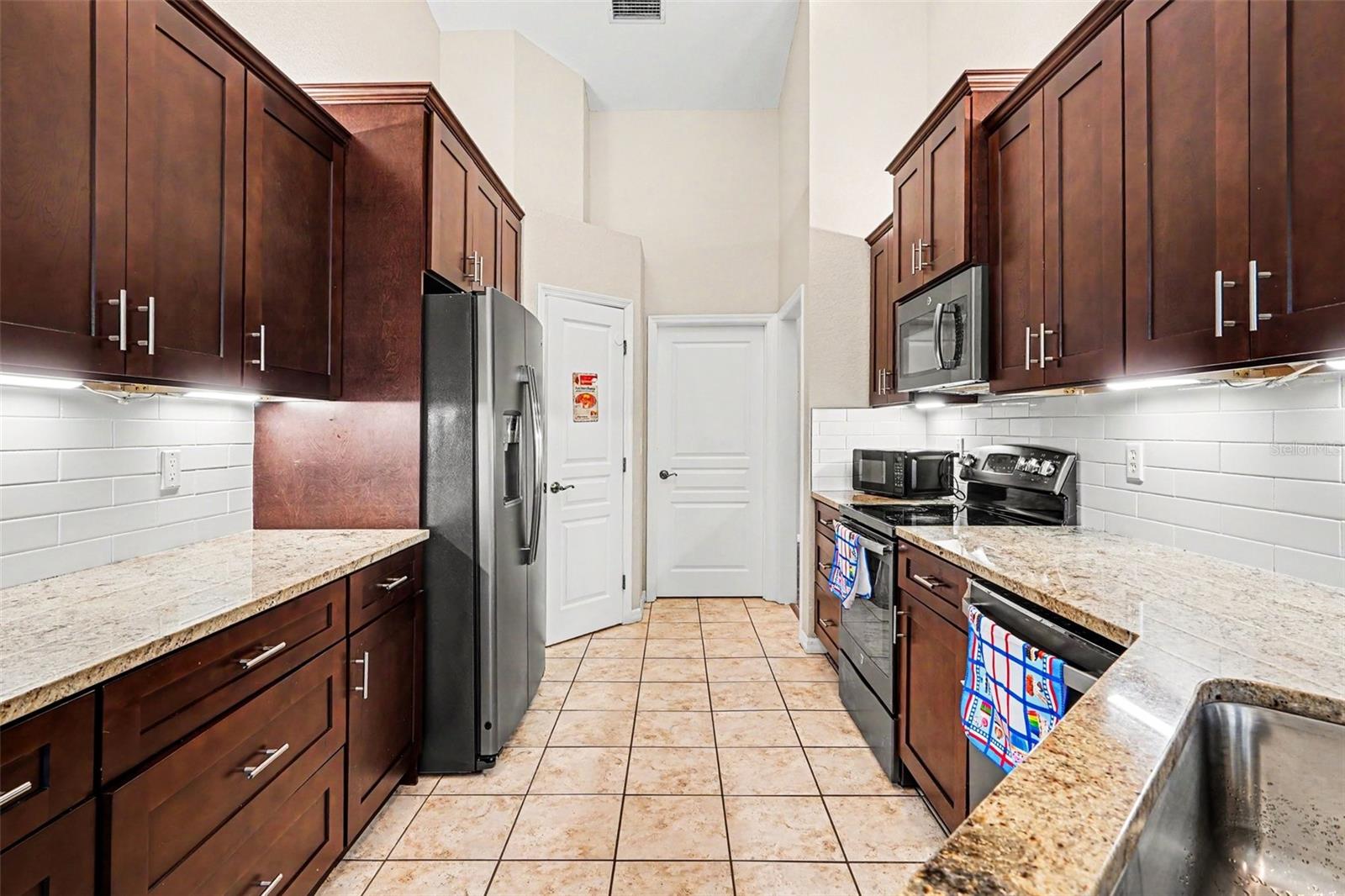 Image 10 of 30 For 113 Shaddock Drive