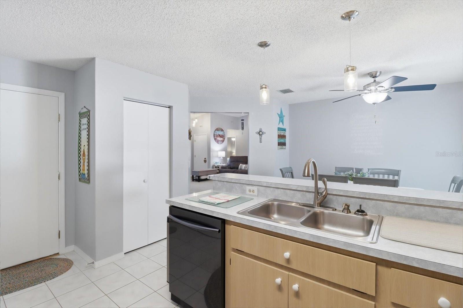Image 21 of 48 For 4155 Lee Street