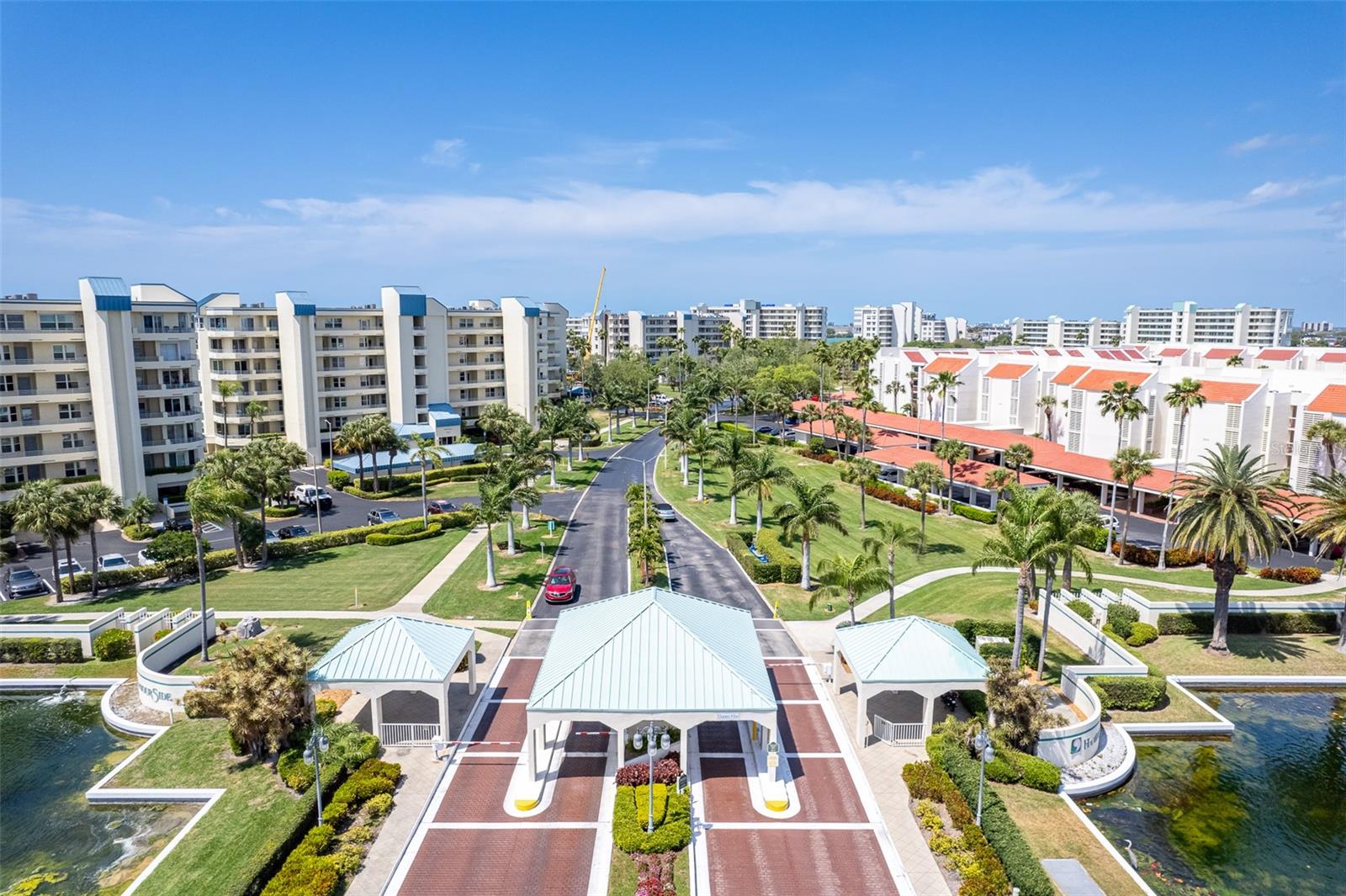 Image 32 of 35 For 7963 Sailboat Key Boulevard S Ph801