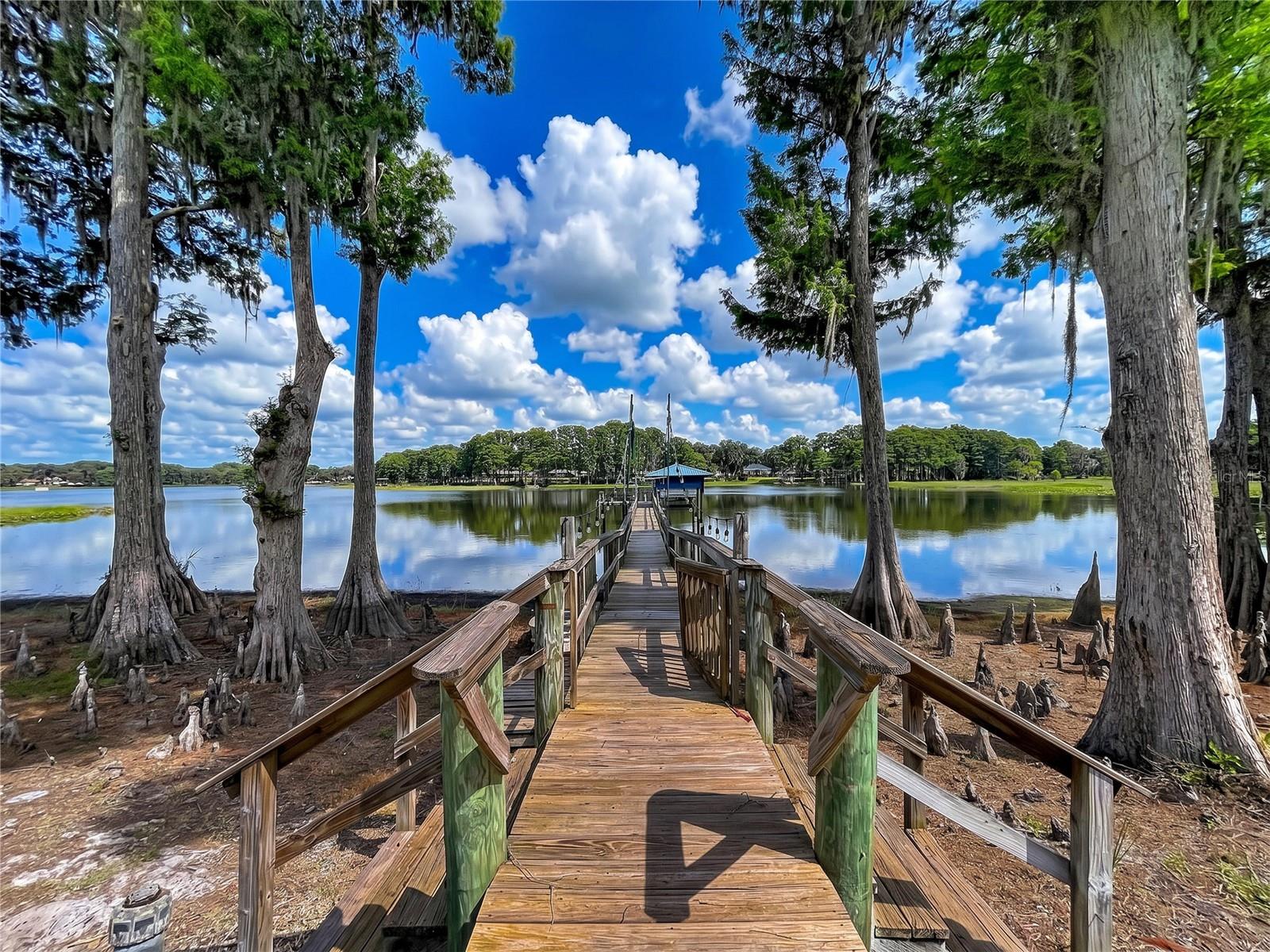 Image 9 of 100 For 1360 Waterview Drive