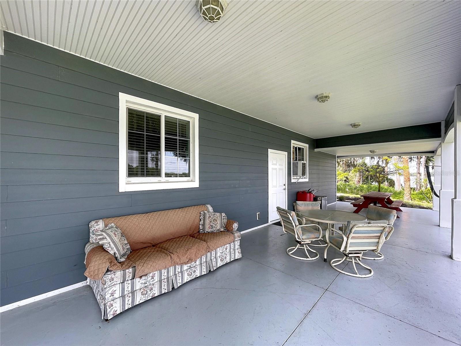 Image 91 of 100 For 1360 Waterview Drive