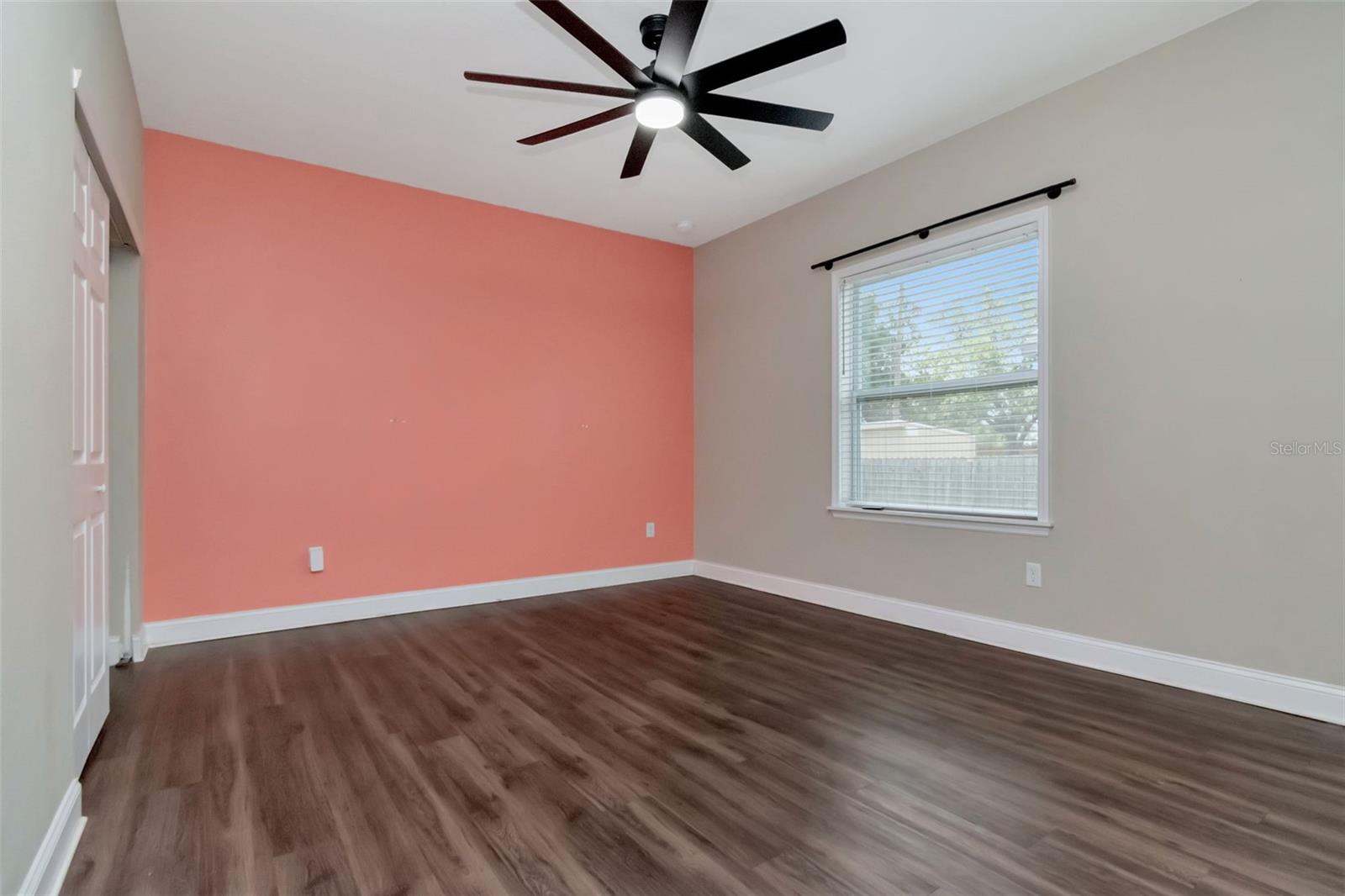 Image 17 of 29 For 3403 Garrison Street