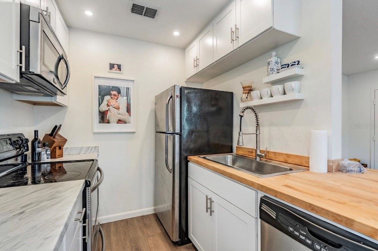 Image 19 of 38 For 2109 De Leon Street