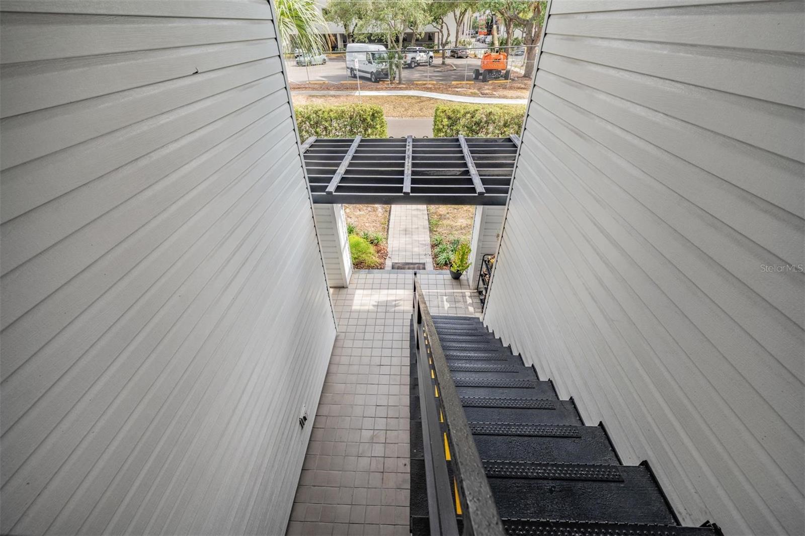 Image 33 of 38 For 2109 De Leon Street