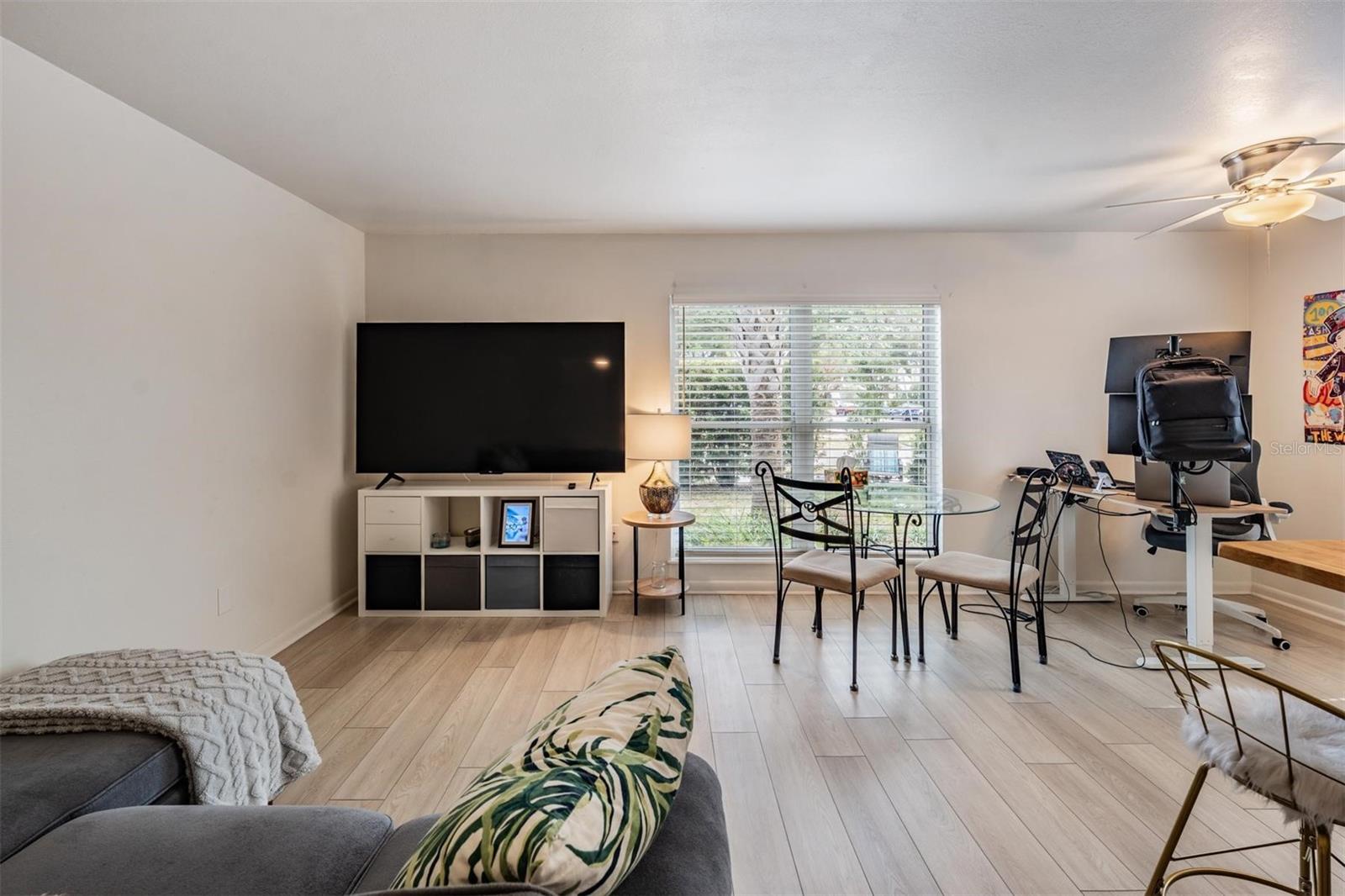 Image 4 of 38 For 2109 De Leon Street