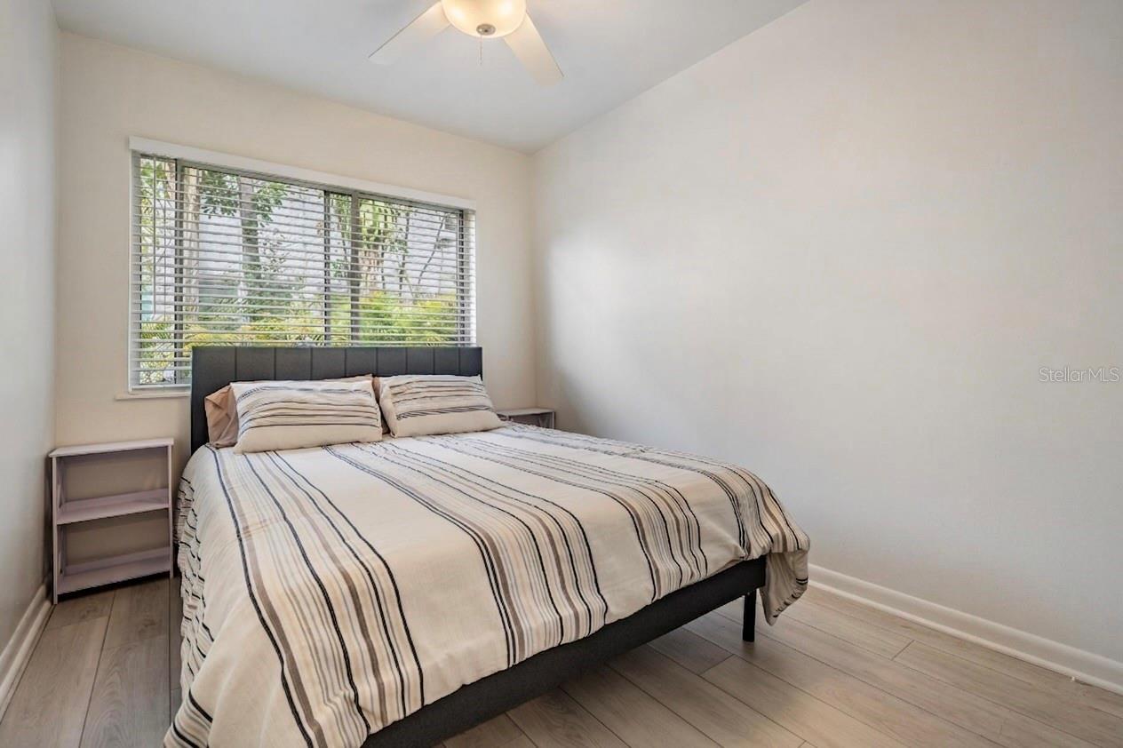 Image 9 of 38 For 2109 De Leon Street