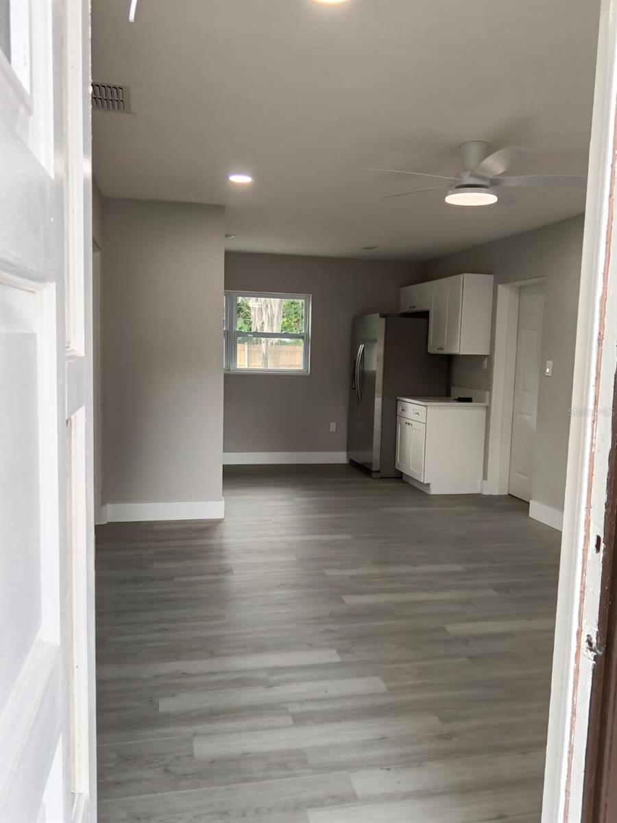 Image 4 of 13 For 1055 30th Street Nw