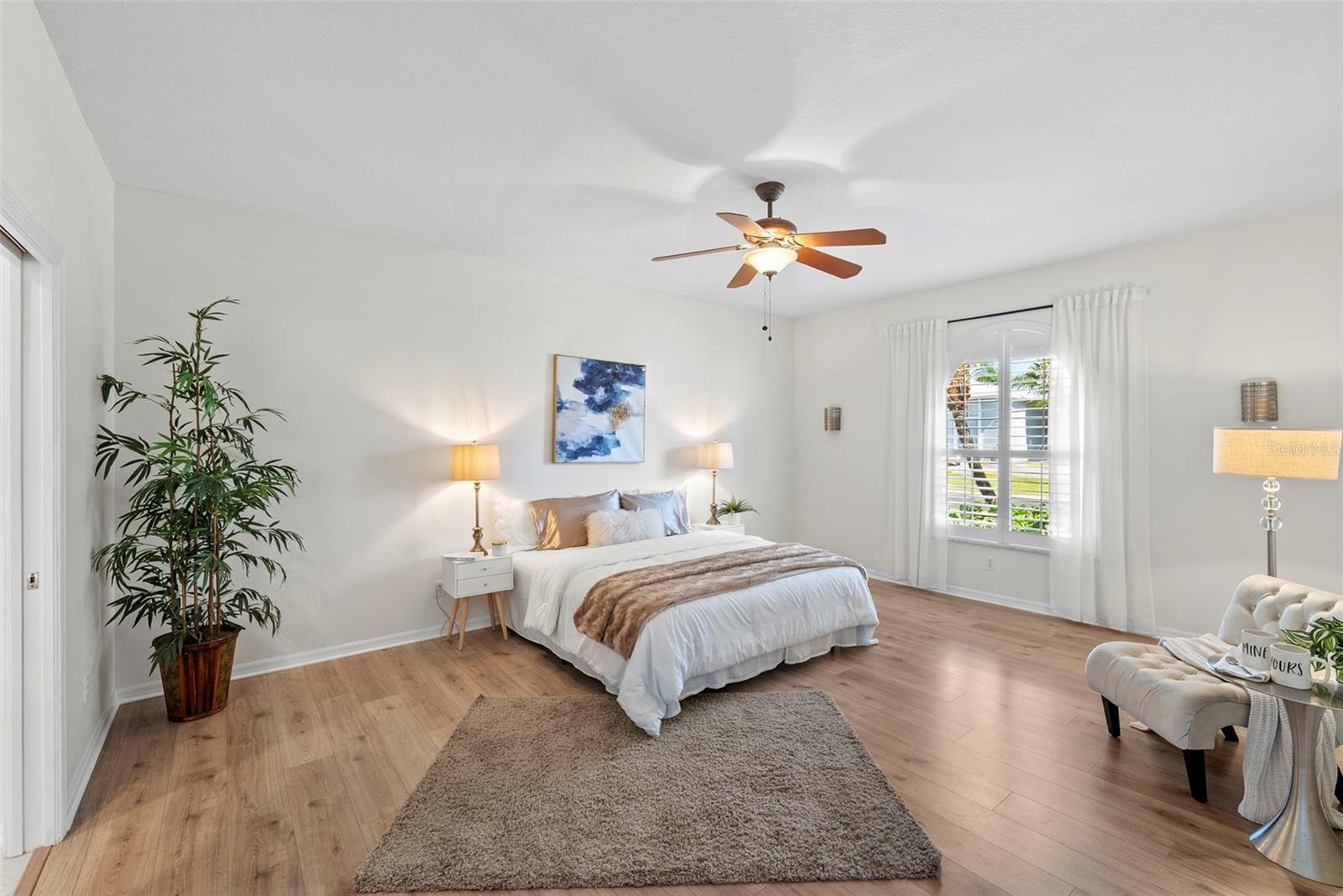 Image 17 of 74 For 350 47th Avenue N