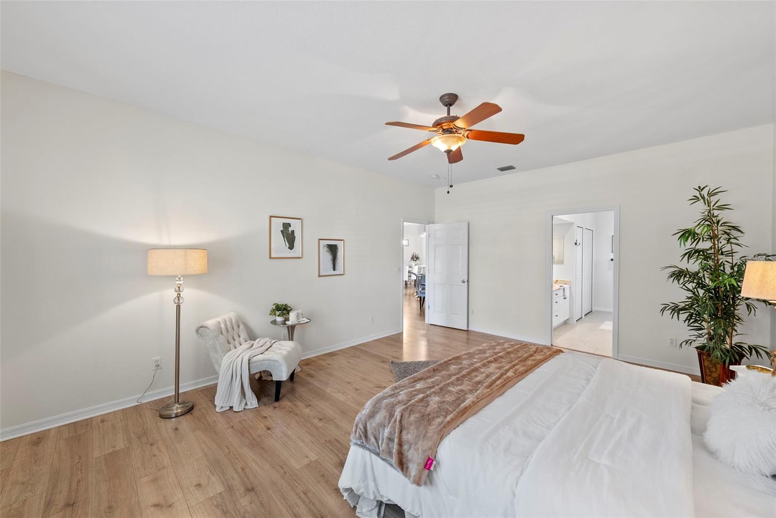 Image 20 of 74 For 350 47th Avenue N
