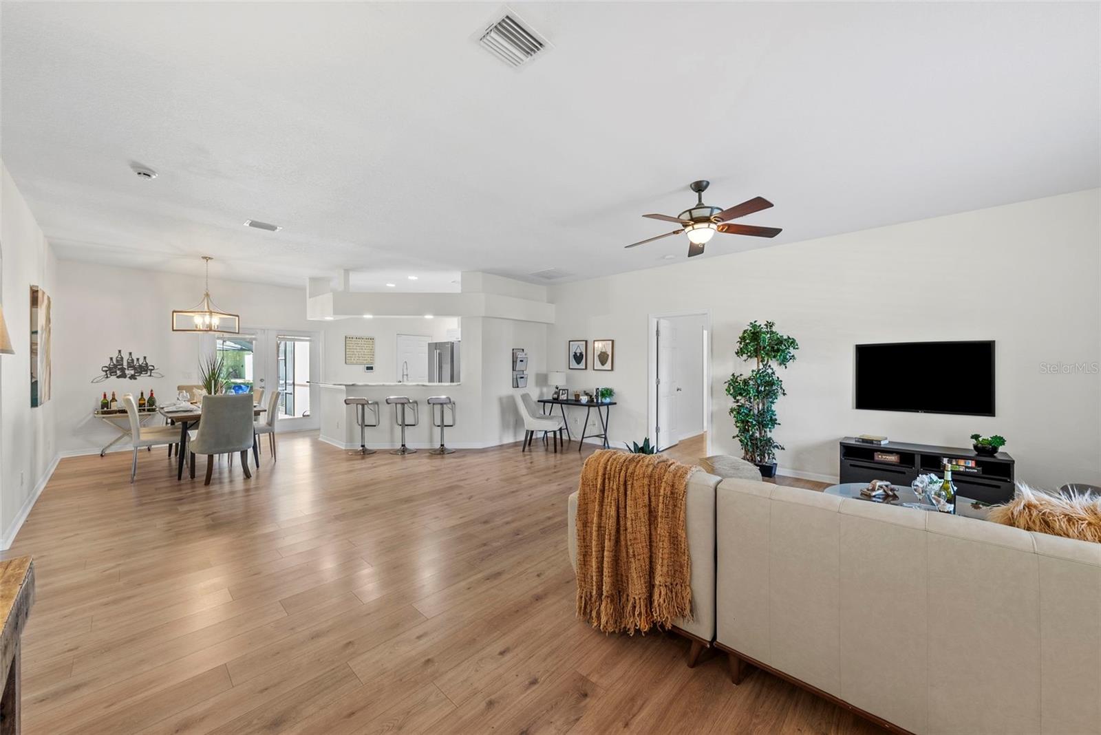 Image 4 of 74 For 350 47th Avenue N