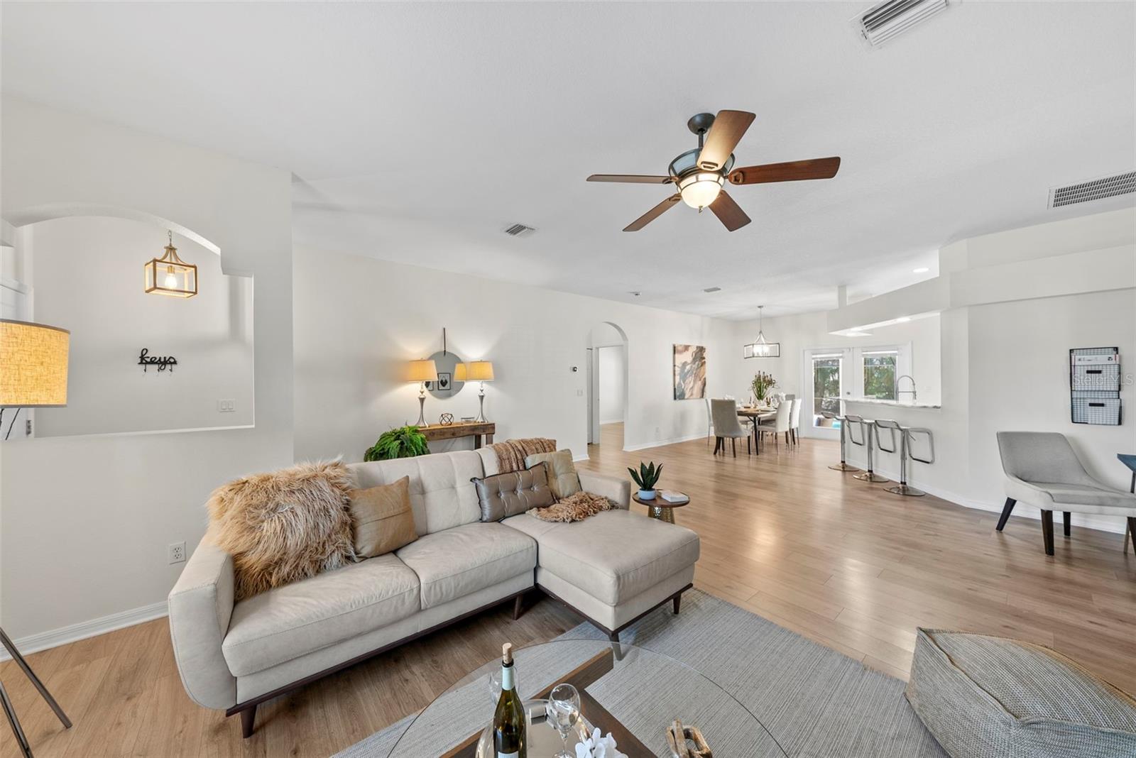 Image 9 of 74 For 350 47th Avenue N