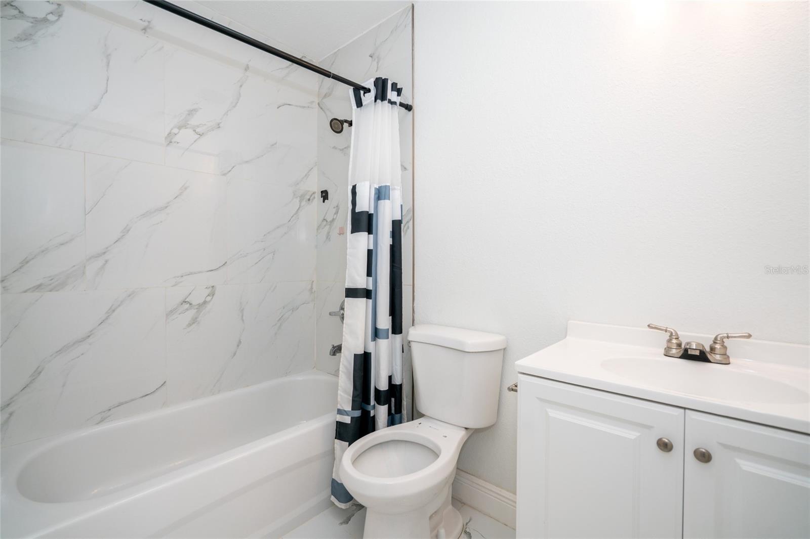 Image 11 of 23 For 6403 Amundson Street