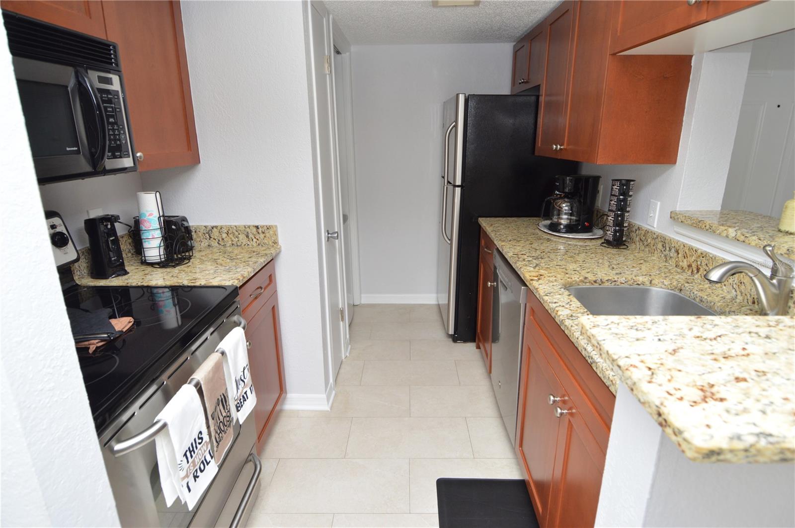 Image 7 of 70 For 10200 Gandy Boulevard N 1225