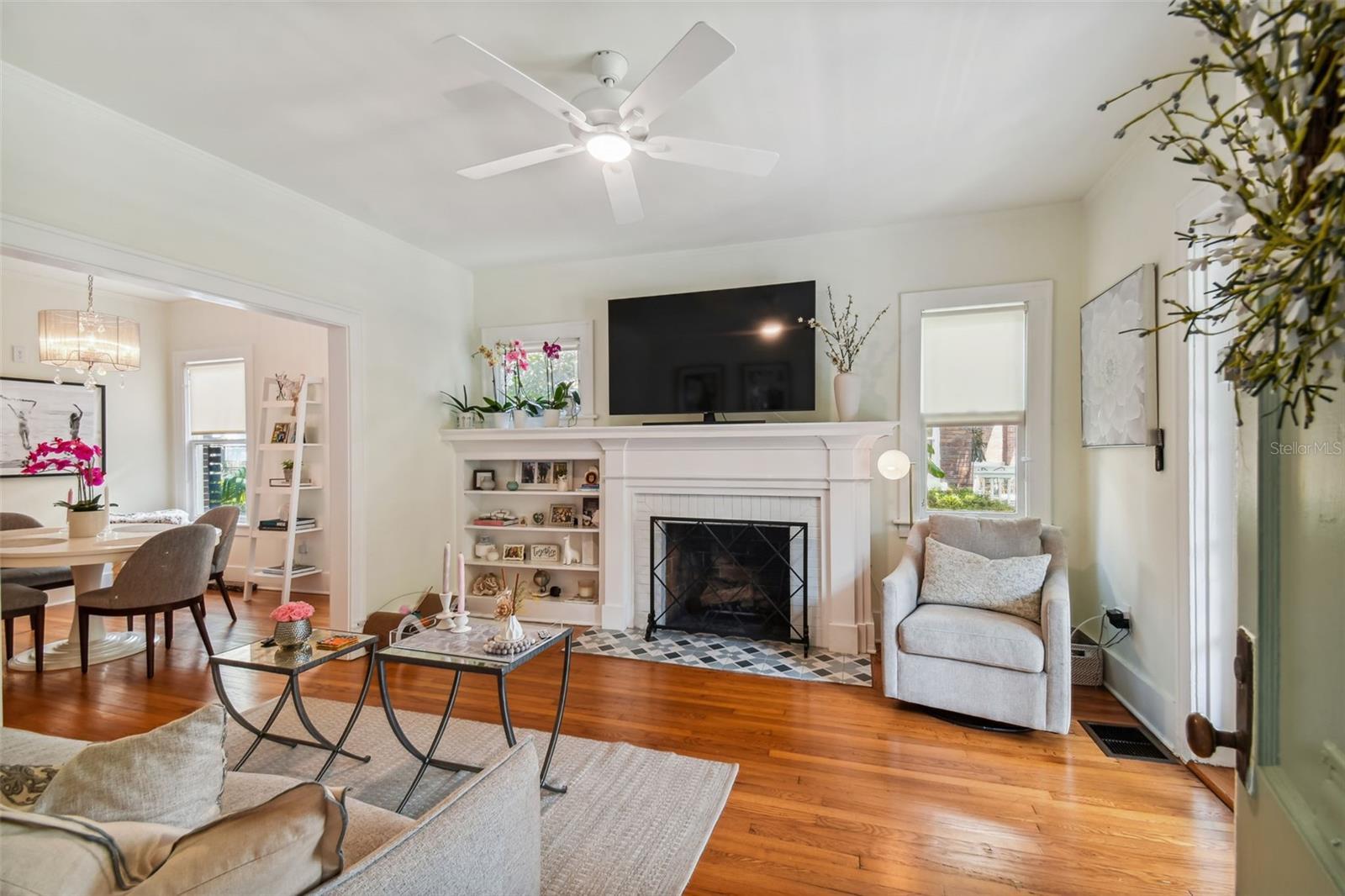 Image 4 of 19 For 2111 Southview Avenue D