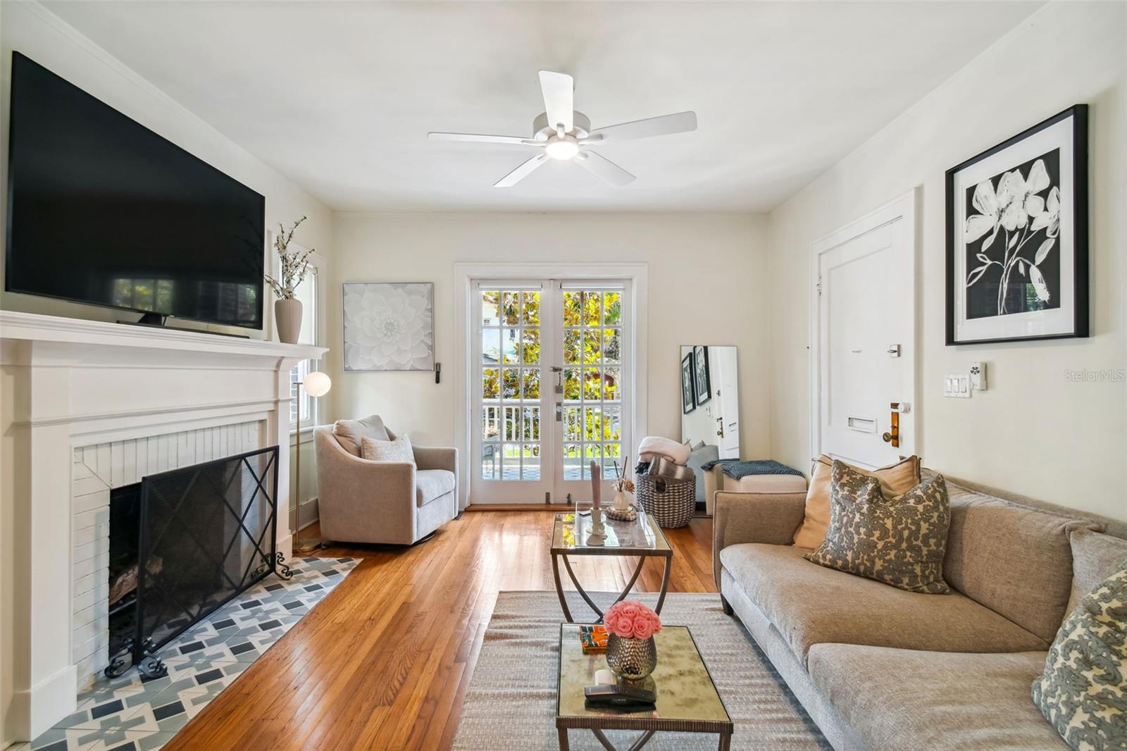 Image 6 of 19 For 2111 Southview Avenue D