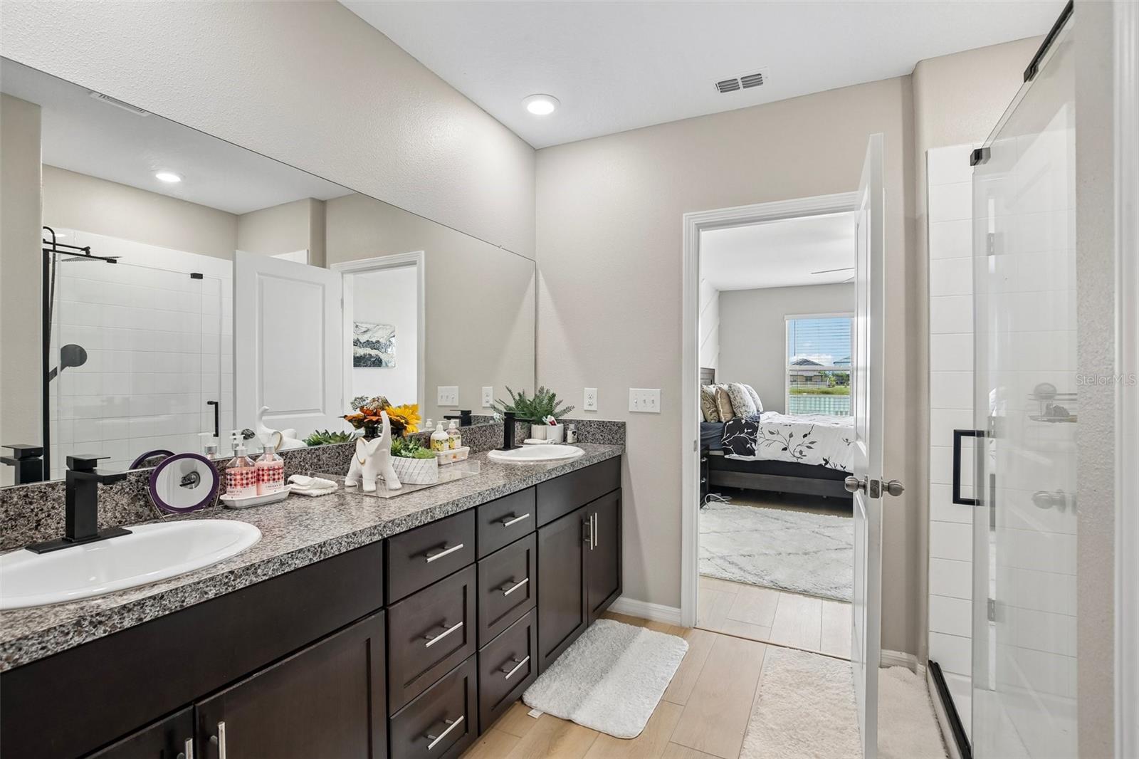 Image 16 of 52 For 15608 Miller Creek Drive