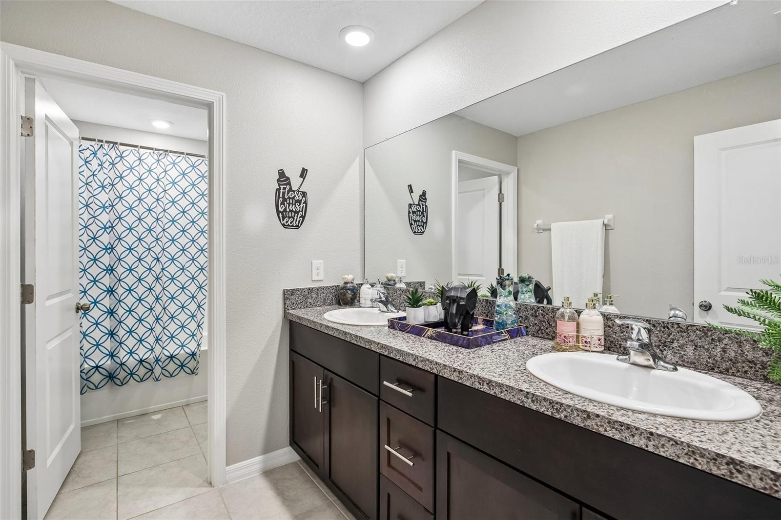Image 29 of 52 For 15608 Miller Creek Drive