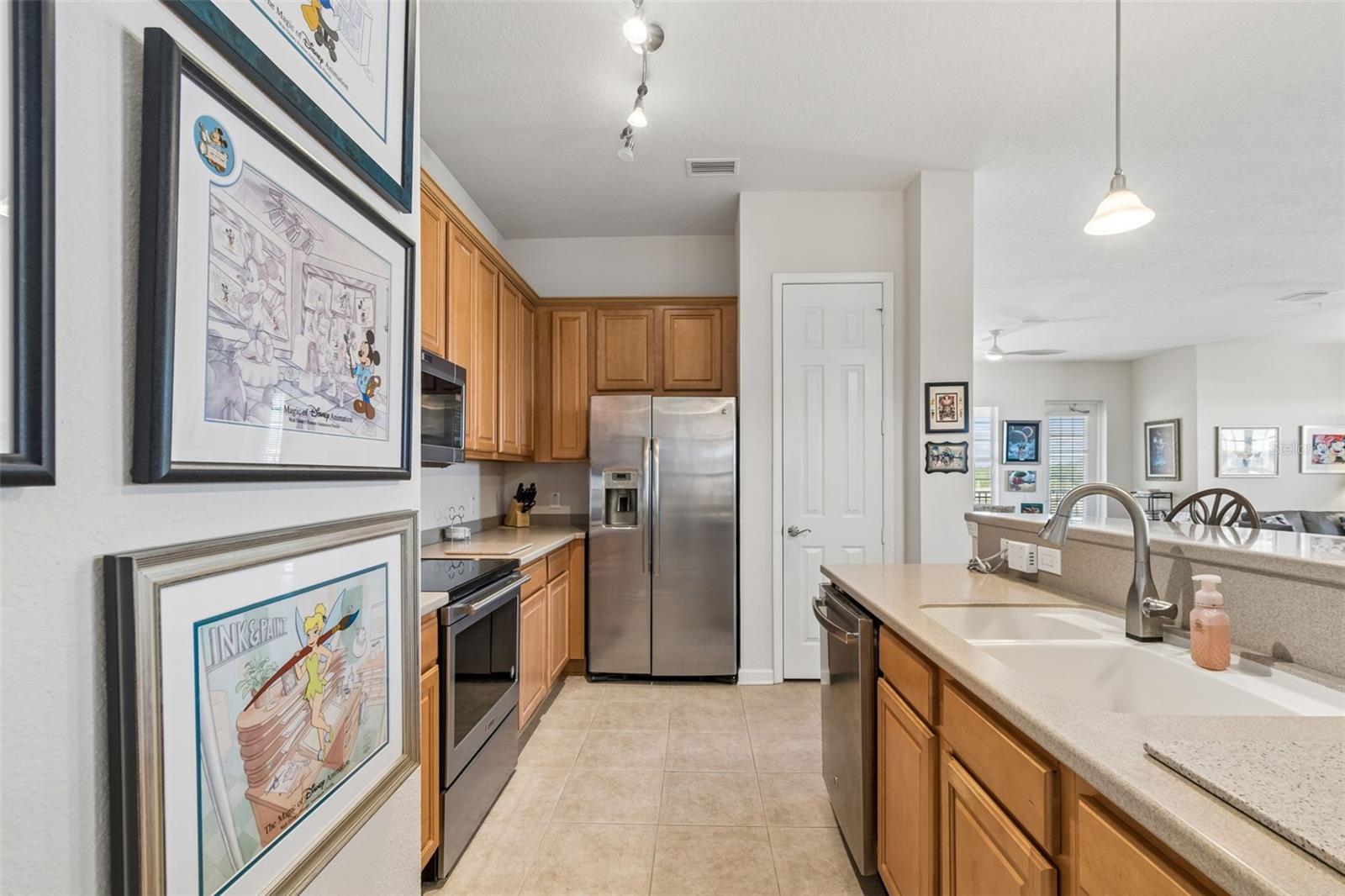 Image 20 of 85 For 7903 Seminole Boulevard 2401