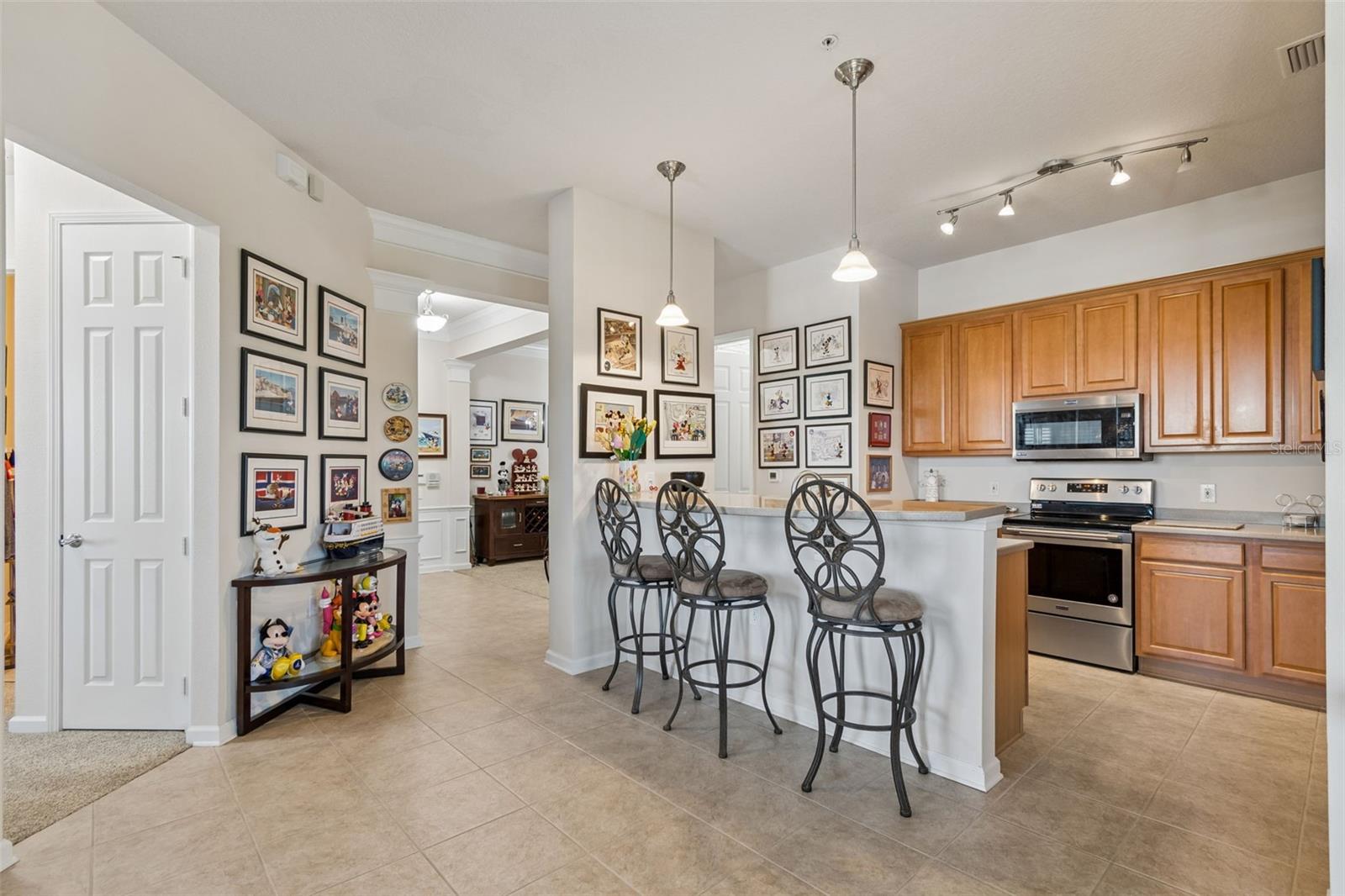 Image 21 of 85 For 7903 Seminole Boulevard 2401