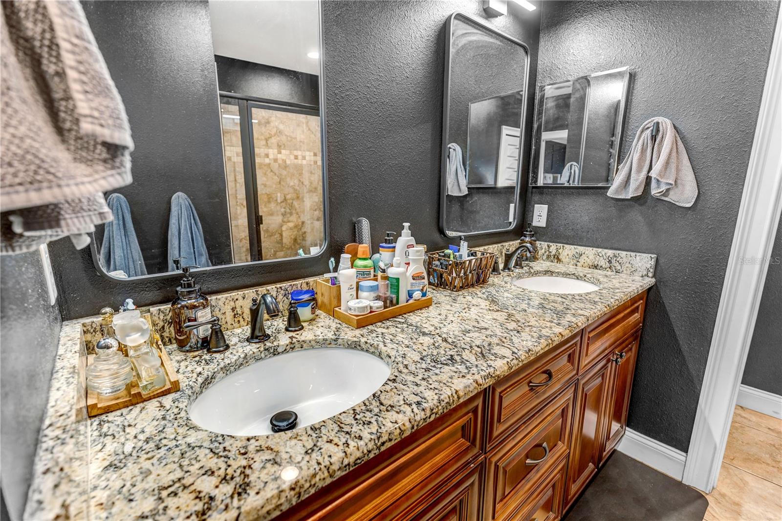 Image 16 of 46 For 6812 Kissimmee Street