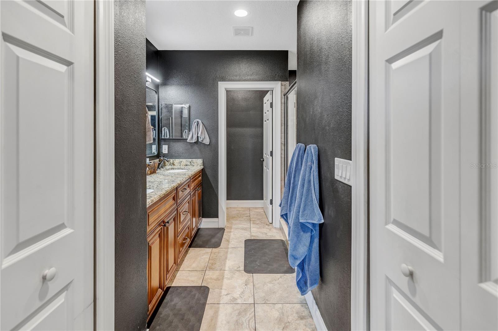 Image 19 of 46 For 6812 Kissimmee Street
