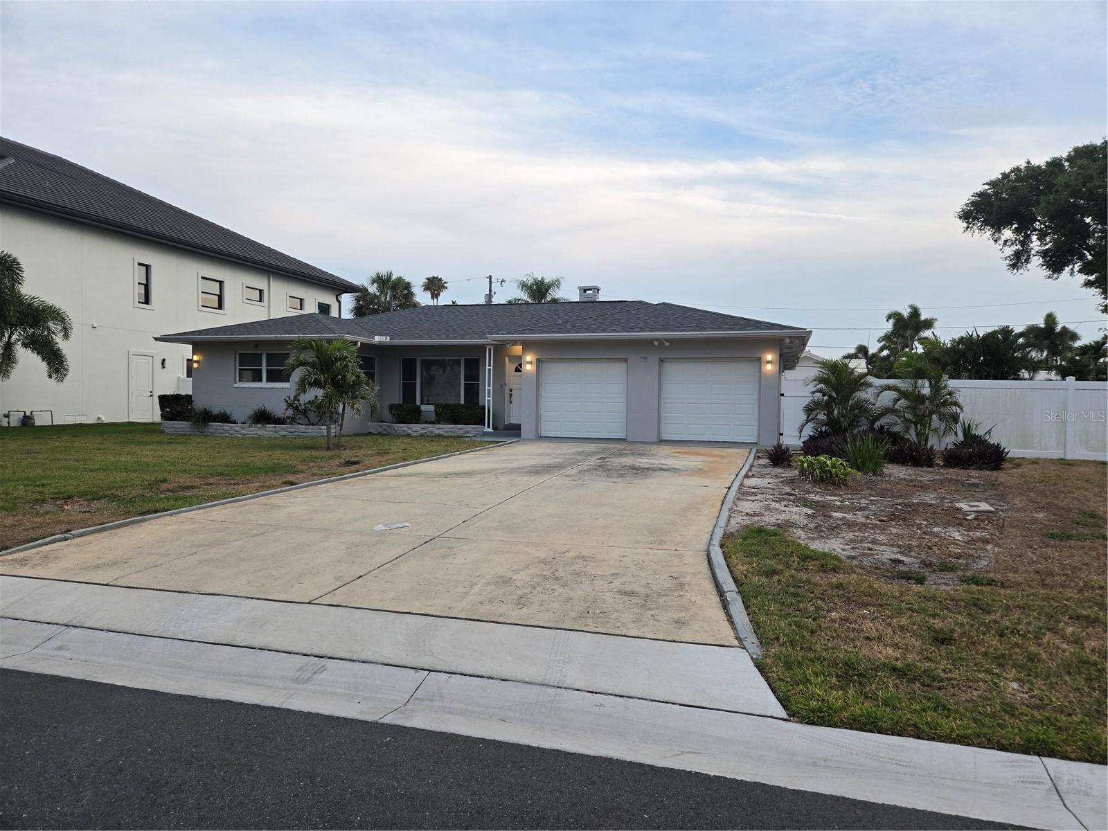 Details for 106 15th Street, BELLEAIR BEACH, FL 33786