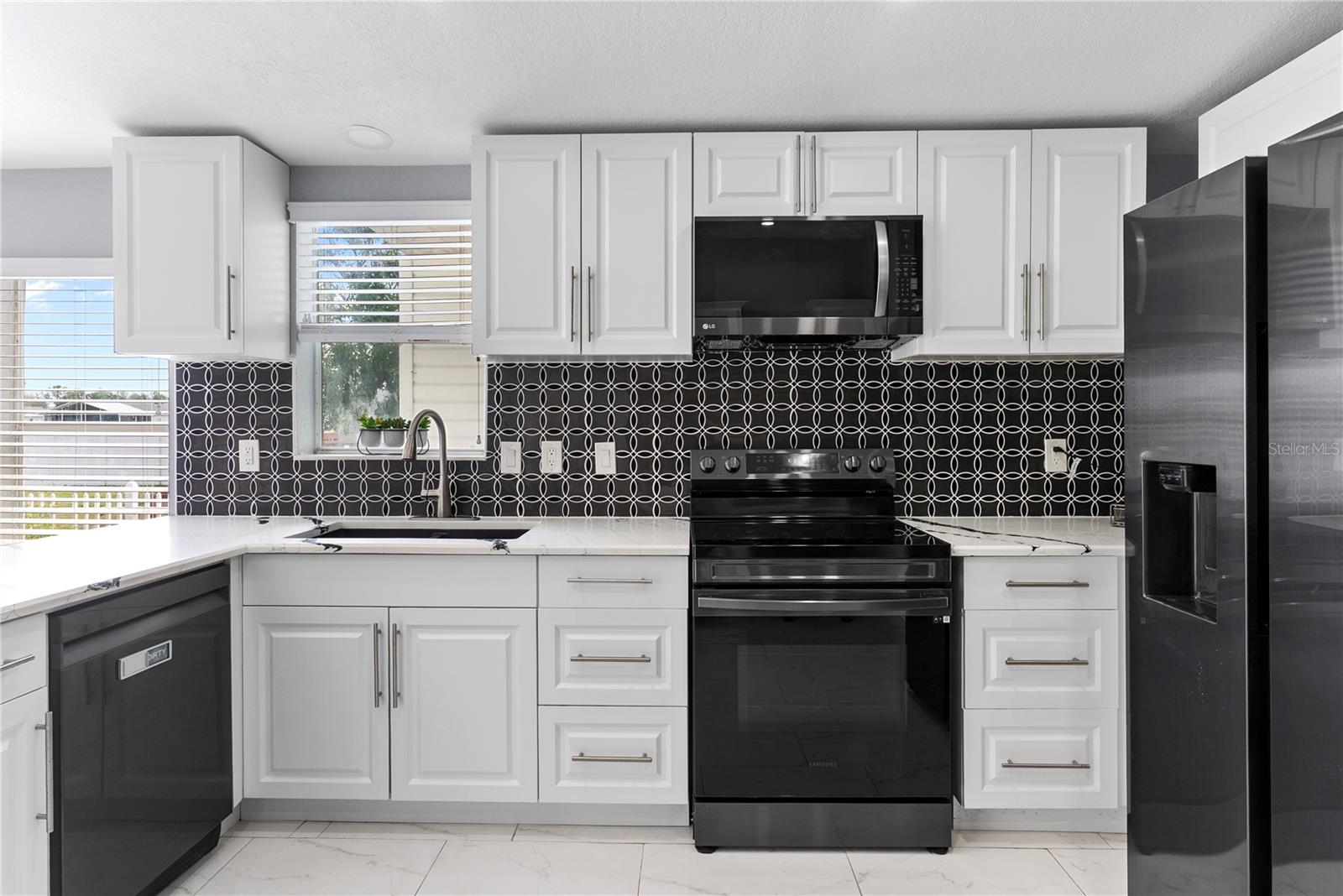 Image 4 of 31 For 9426 Star Gazer Lane