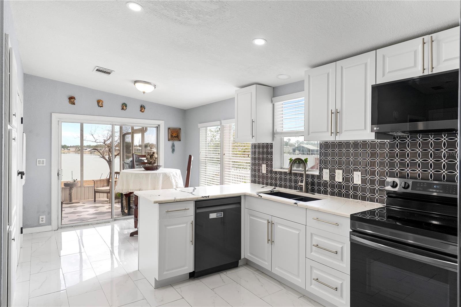 Image 5 of 31 For 9426 Star Gazer Lane