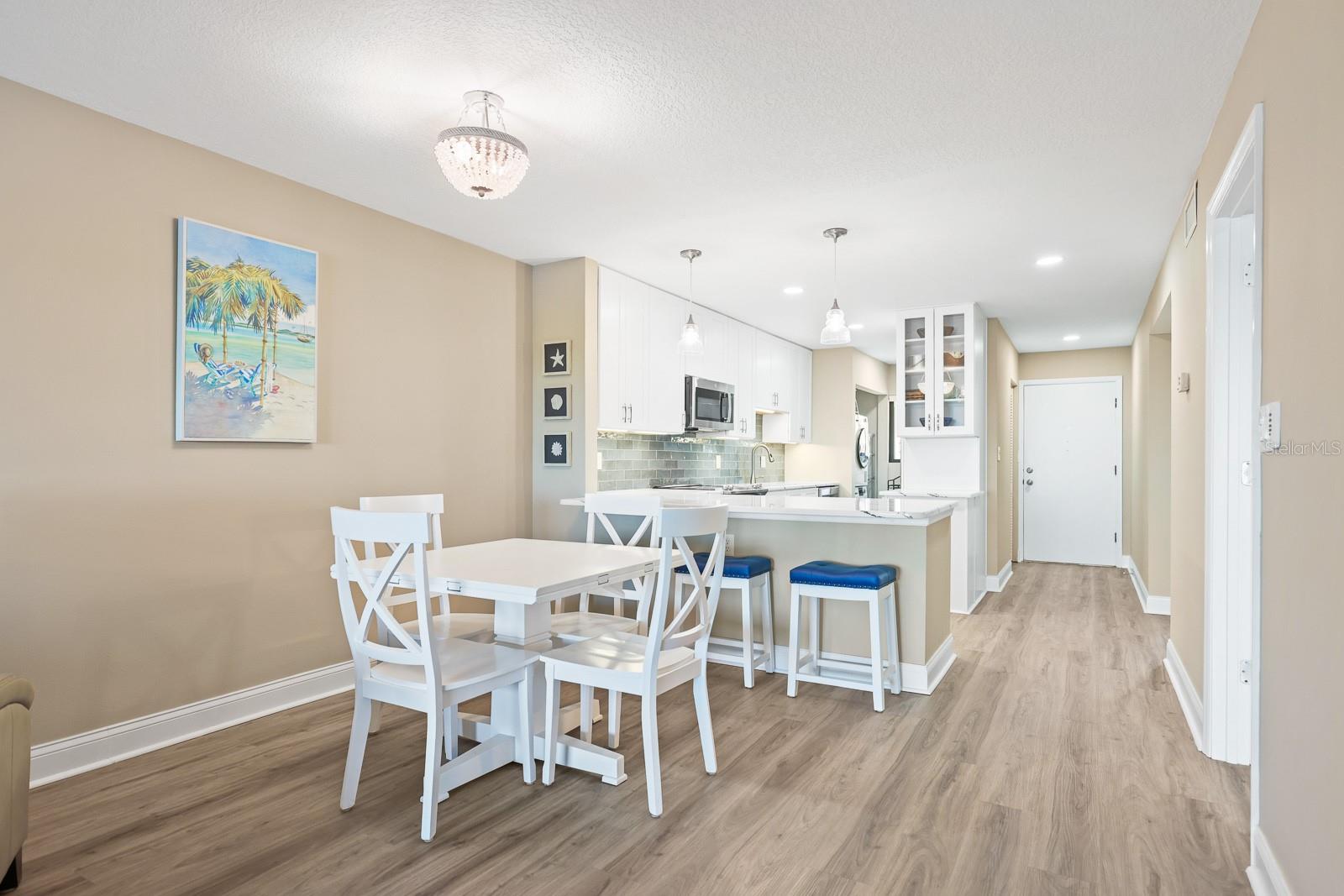 Image 13 of 36 For 821 Bahia Del Sol Drive B