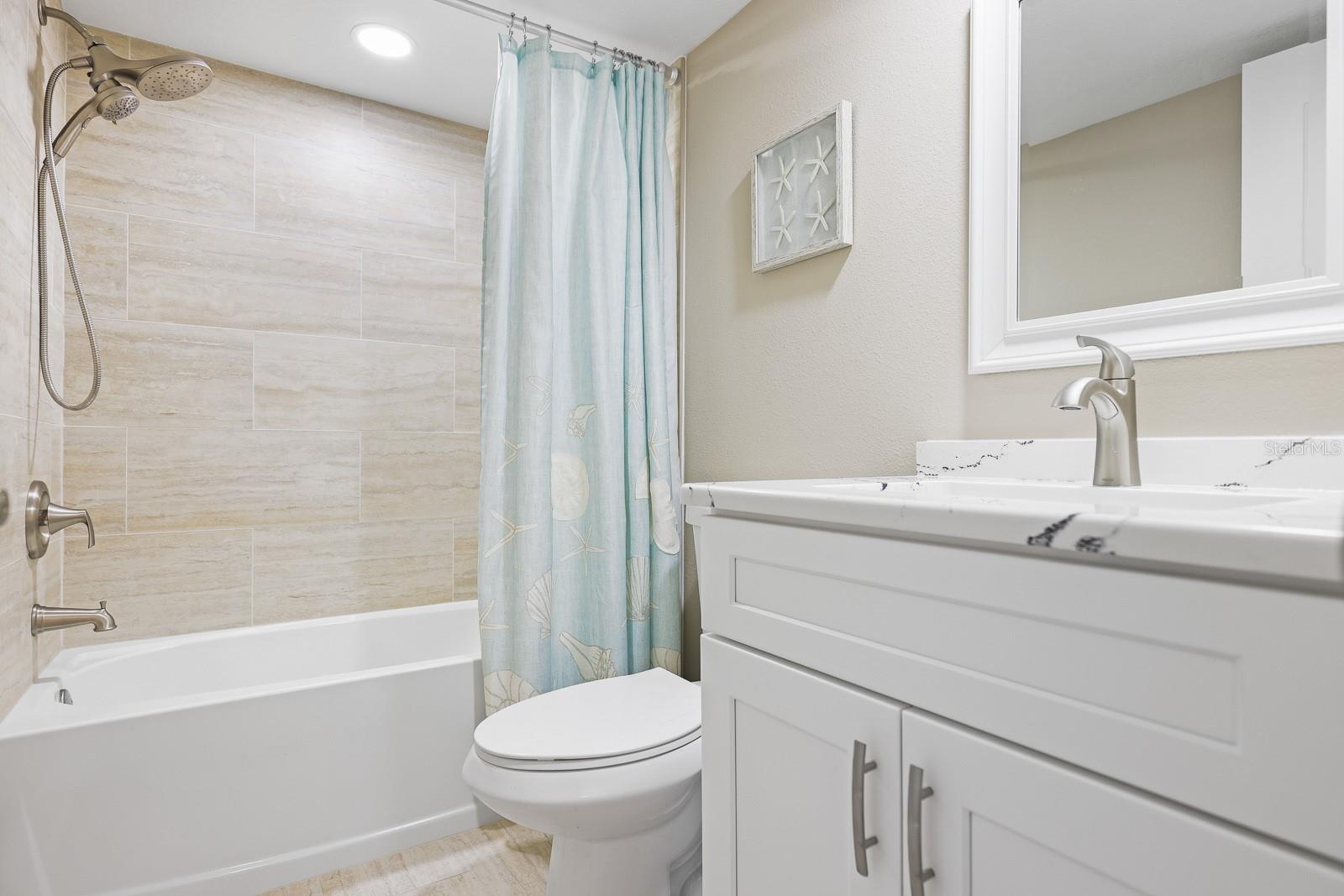 Image 19 of 36 For 821 Bahia Del Sol Drive B